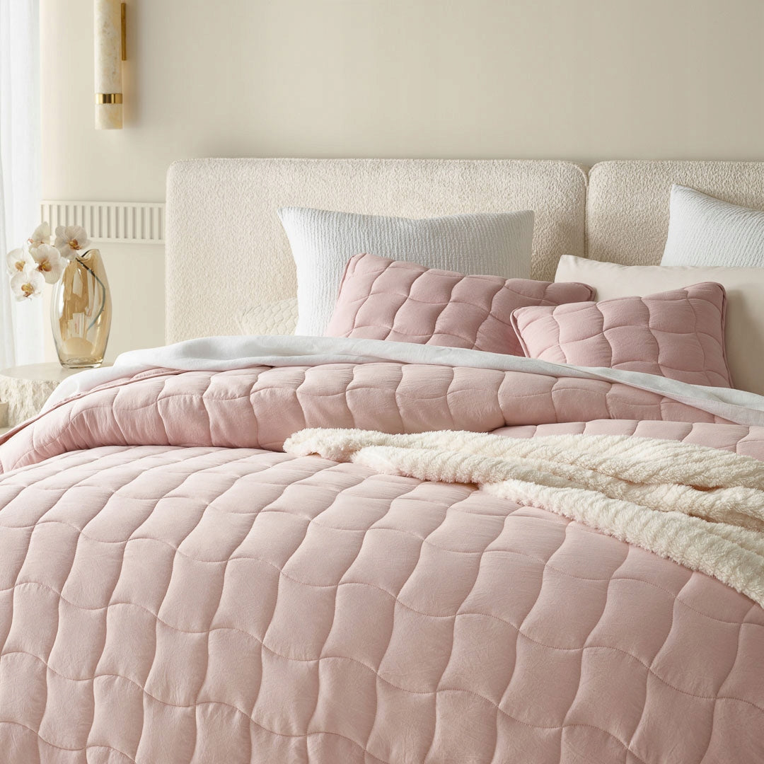 ROOM99 Bedspread 220x240 powder pink quilted PREMIUM Marshmallow Manufacturer code Elegancka kapa pled na kanapę miękka różowa