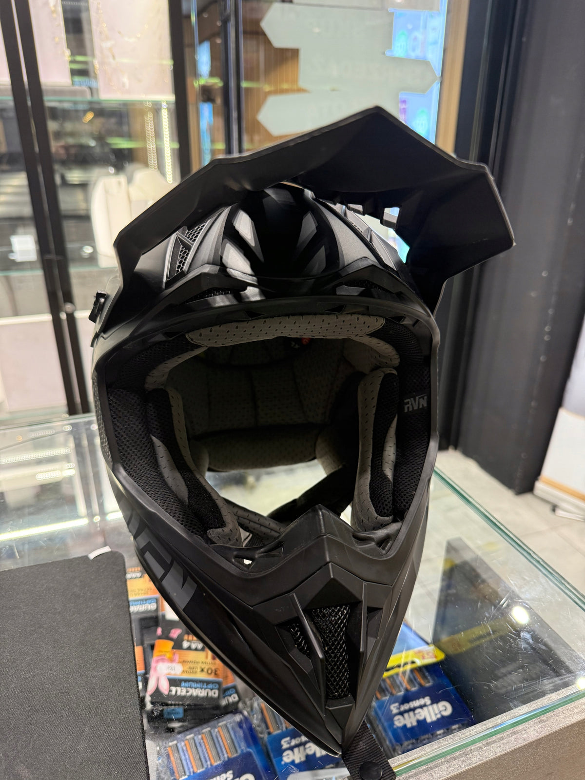 Raven Aspire Evo Mips XL Lombard4u BL5 MX helmet EAN (GTIN) 7350150855009