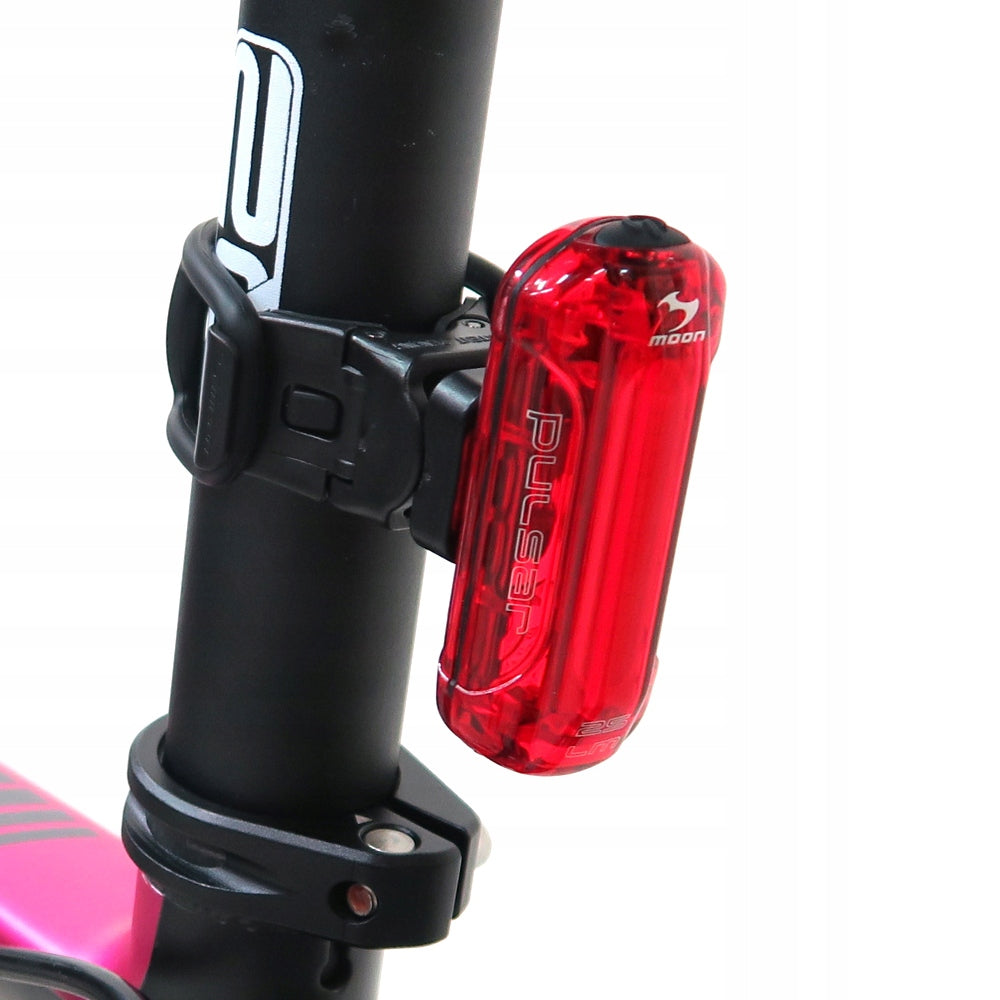 Rear Bike Light MOON PULSAR 25 lm Battery Operated AAA Lights up to 150 hours Color red