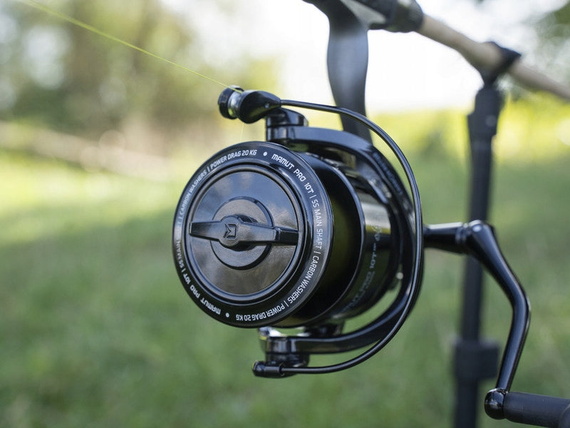 Reel Delphin MAMUT PRO 6+1 12000 DP Fishing method catfish