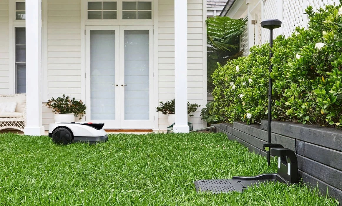 Robot Mowing Lawn Mower Automatic Ecovacs Goat O800 RTK 800m2 Without Cable Manufacturer code 002302630000