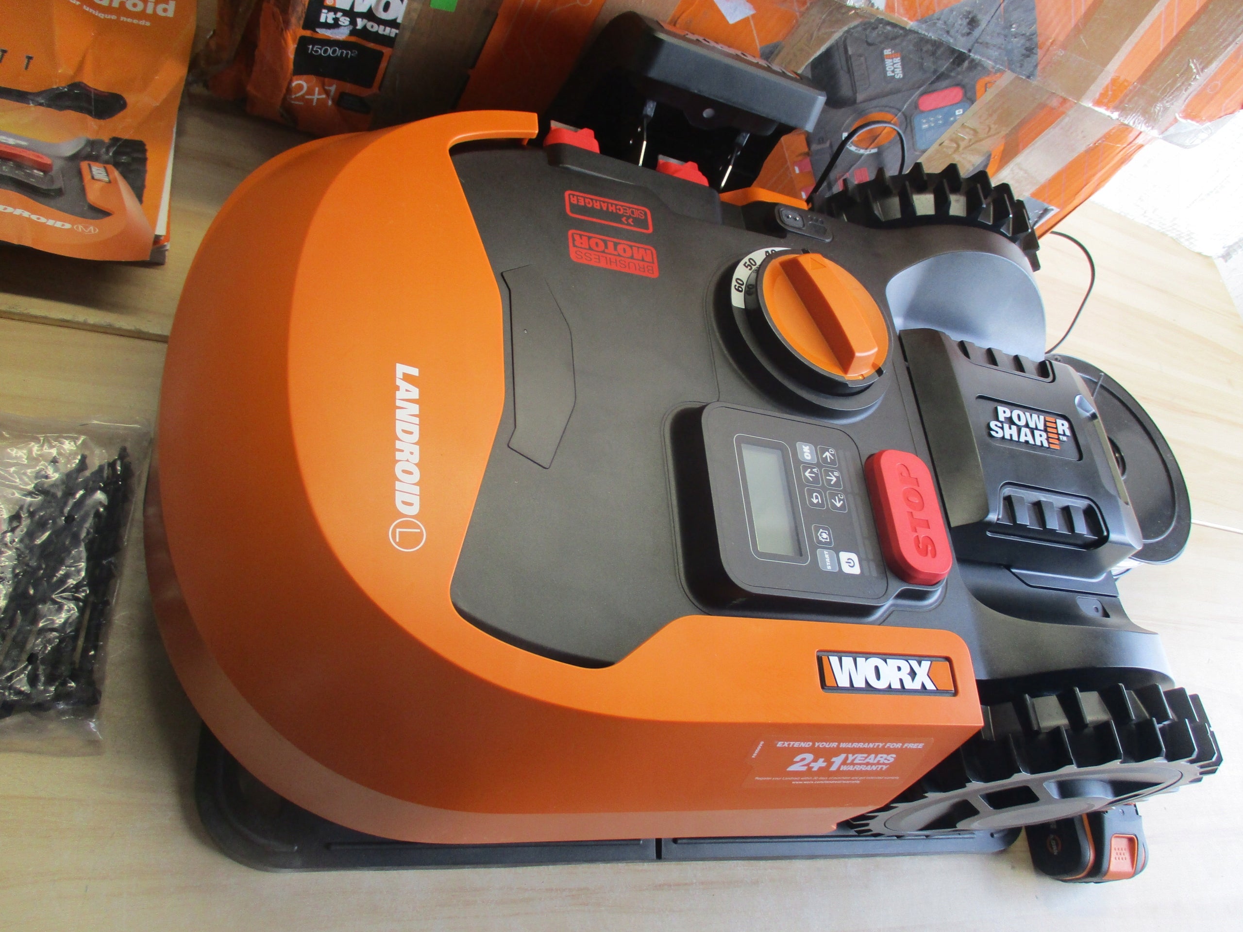 Robot mower Worx M1500 WR cutting width 22 cm Blade working time 0 hours Mowing width 22 cm