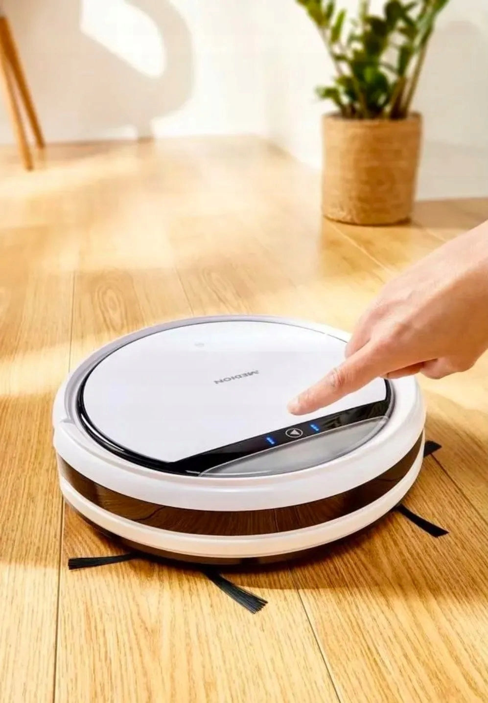 Robot vacuum cleaner with mopping function - Medion MD 10064 Packaging status original