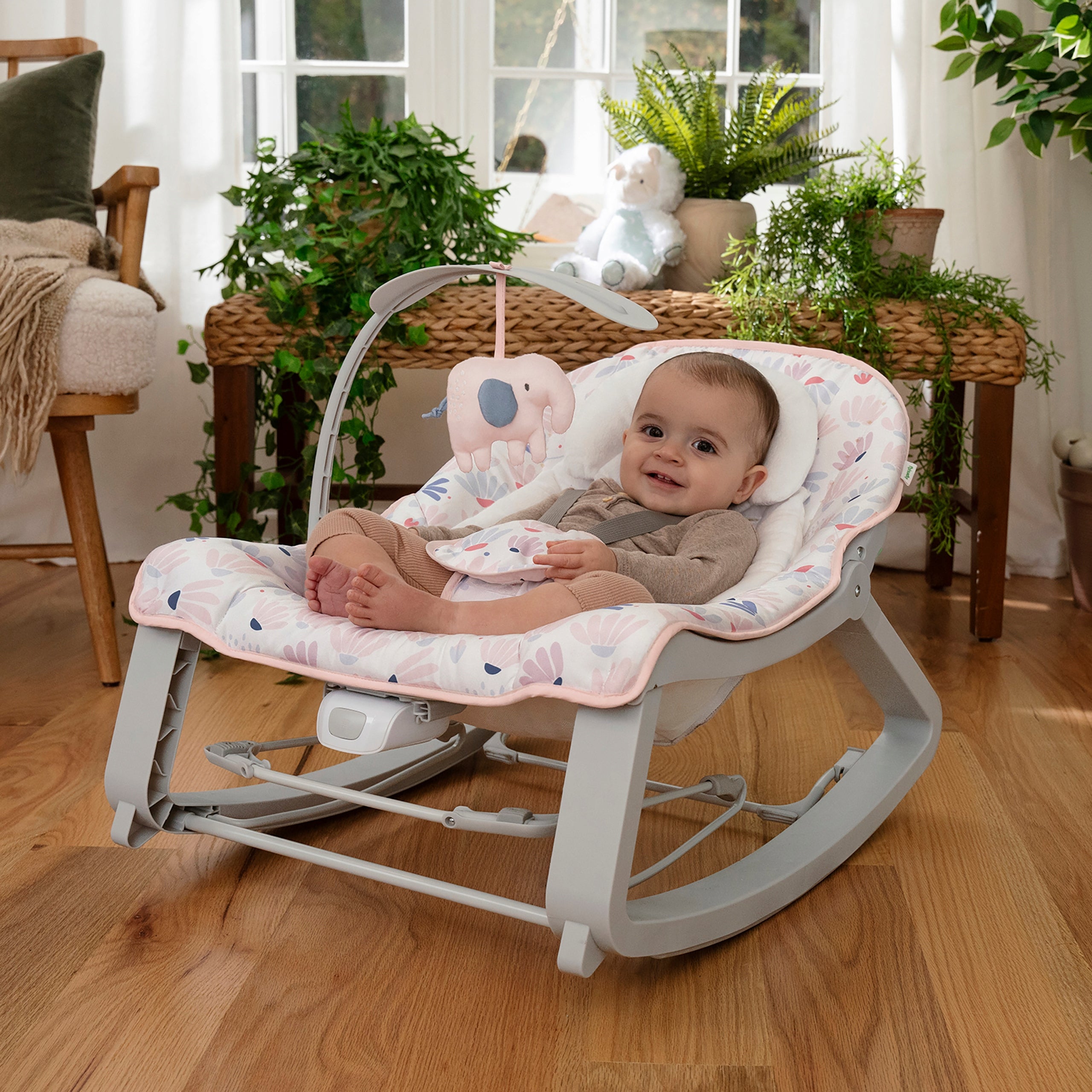 Rocker with Vibrations insert for newborn up to 18 kg Ingenuity Brand Ingenuity