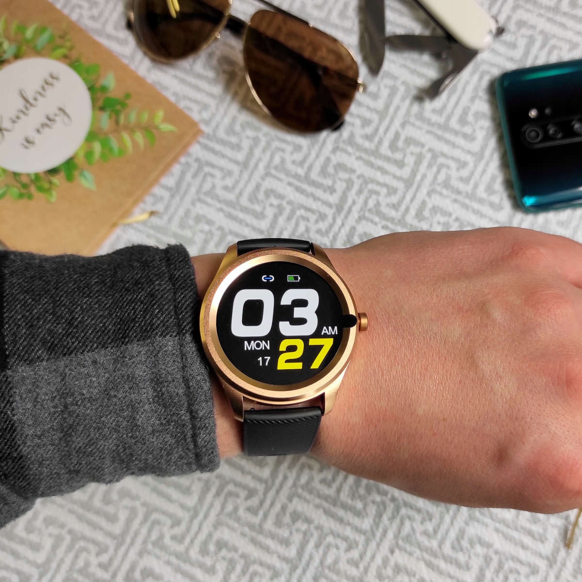 Rose gold smartwatch G.Rossi + black strap Color black
