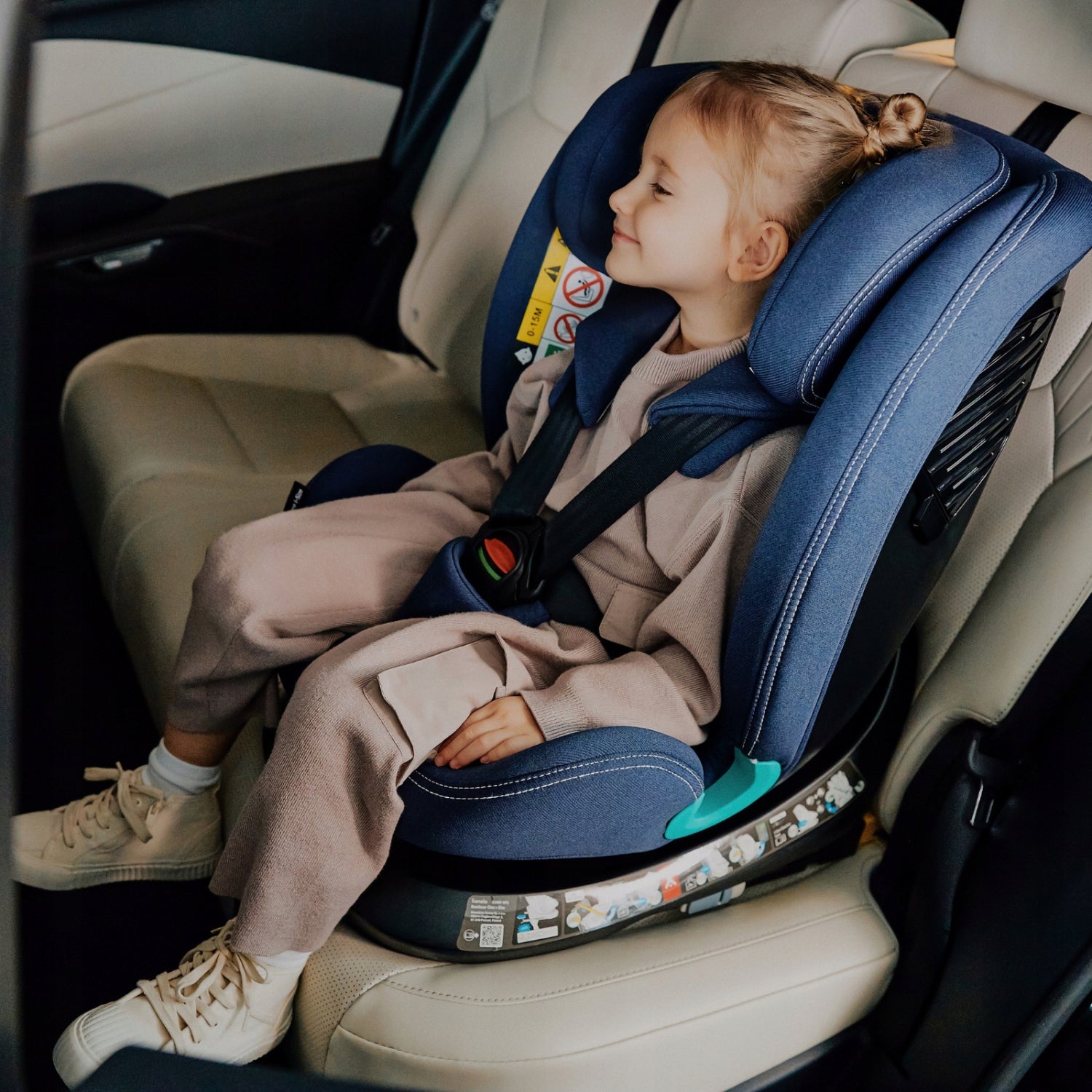 Rotating car seat Lionelo BASTIAAN i-Size ISOFIX 0-36kg Manufacturer code BASTIAAN ONE I-SIZE