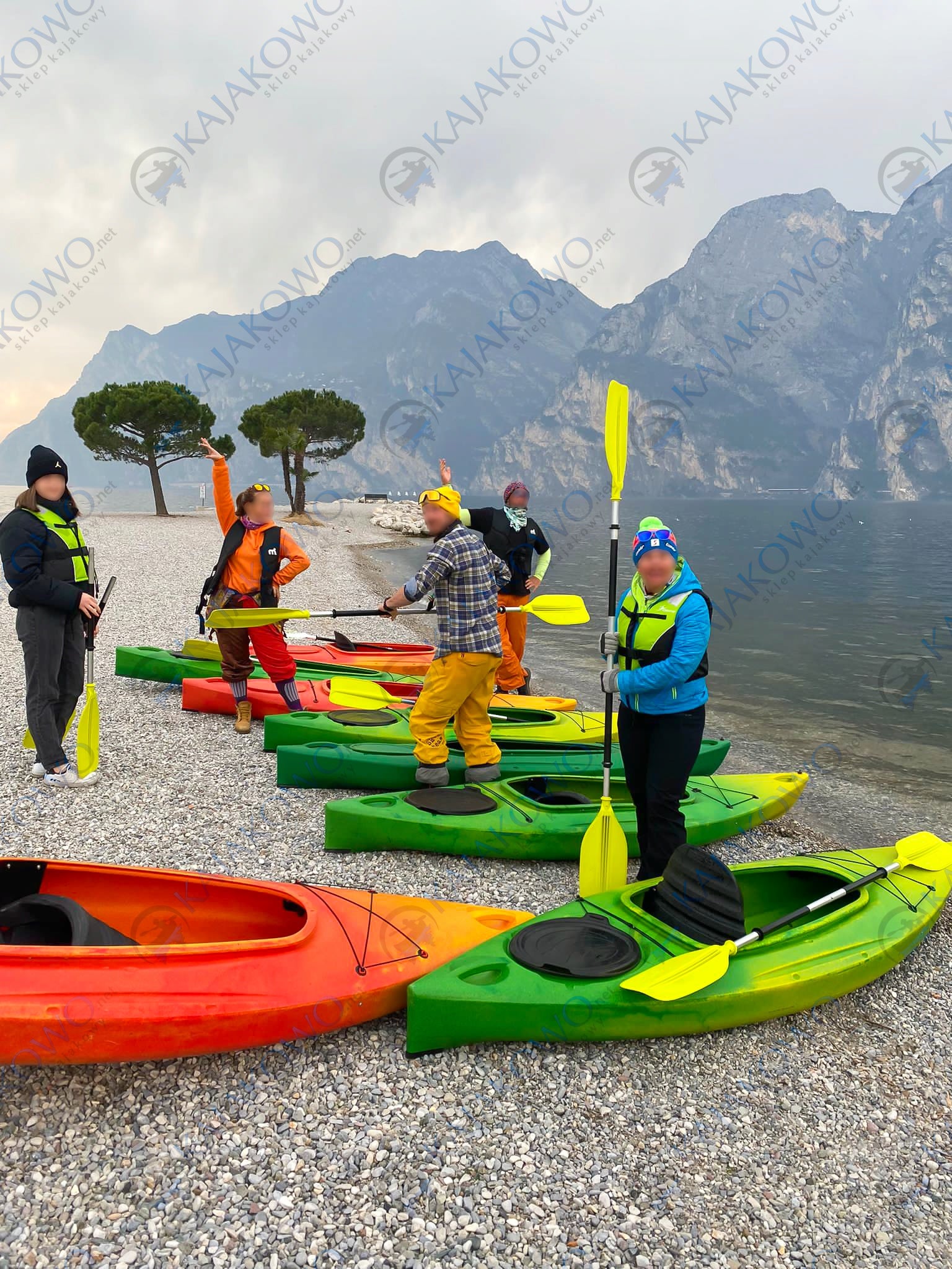 Roteko FUN Bounty - Tourist Single Kayak with Luke EAN (GTIN) 5906721180364