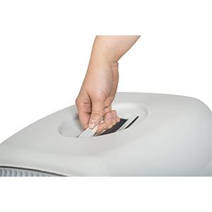 Rotho BAILEY Closed litter box with filter Green/Sand + Spare Filter Model Bailey