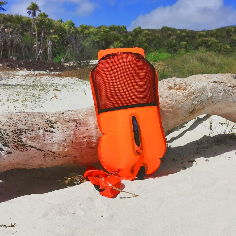 SAFETY BUOY WITH POCKET FOR THINGS + ADDITIONAL OUTER POCKET 28L Model MasterSwimmer Active