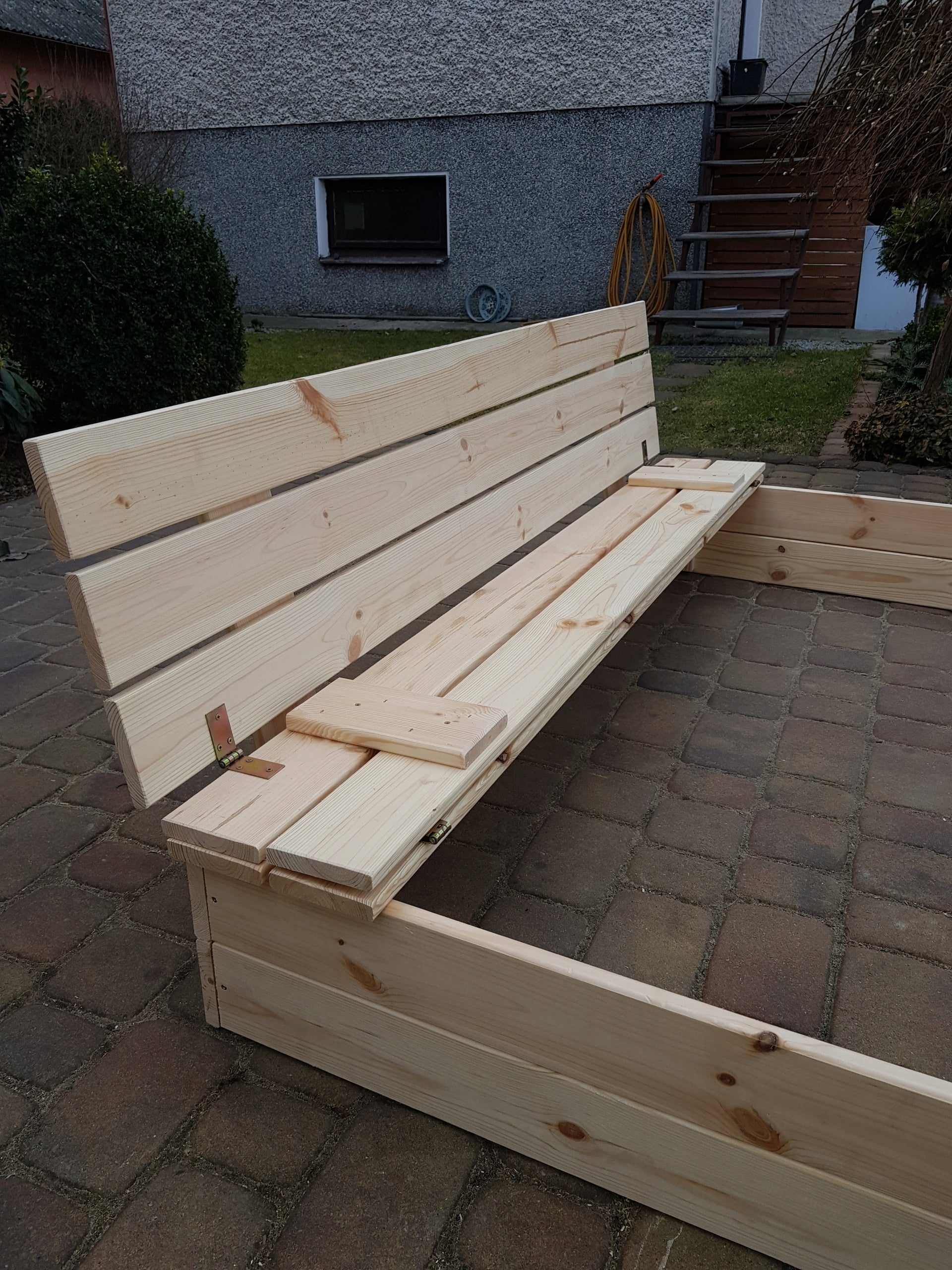 SANDBOX CLOSED WOODEN BENCHES 180x180 BENCHES LARGE NATURAL COLOR Character/Title none