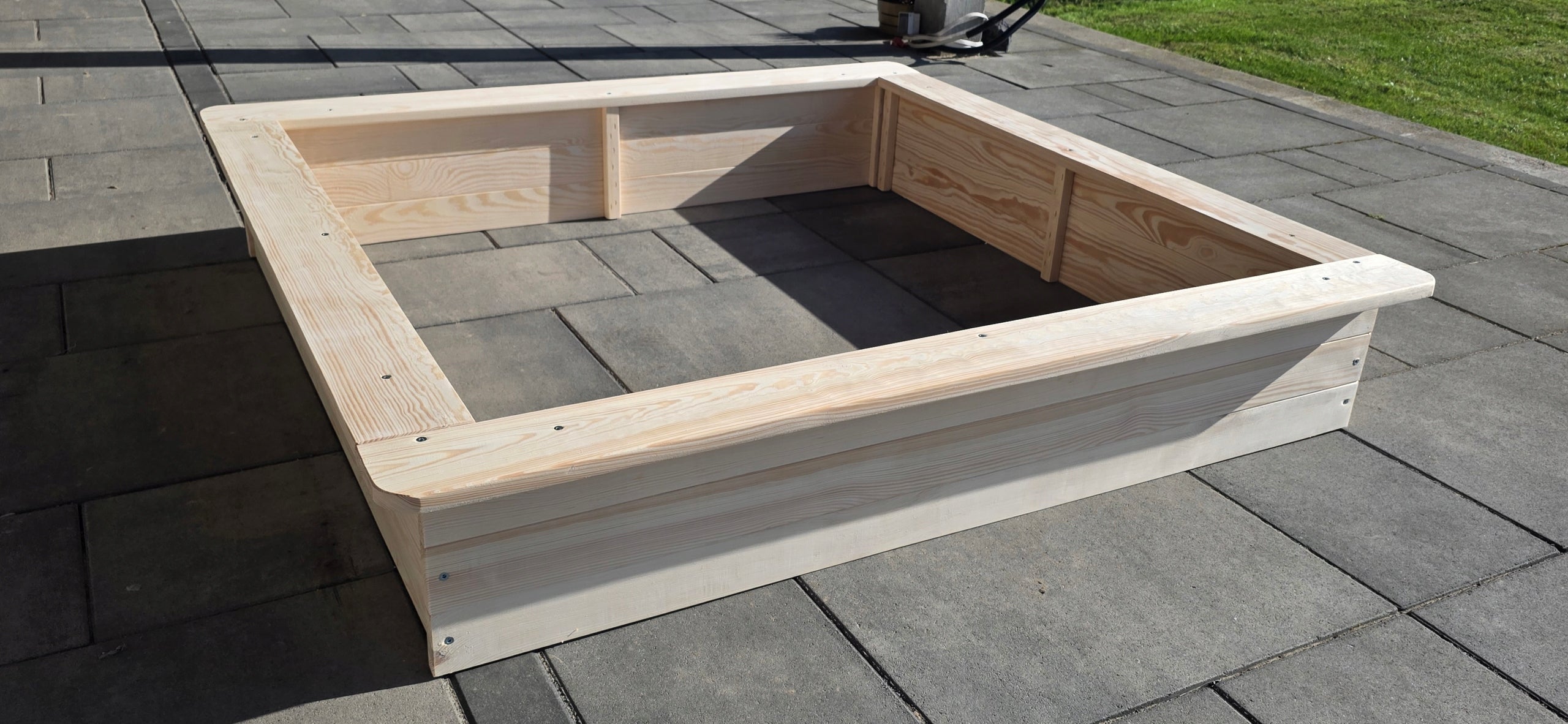 SANDBOX SANDBOXES 150*150*26,3 NOT PAINTED WITHOUT OAK AND SPECIES WYSZ Packaging status original