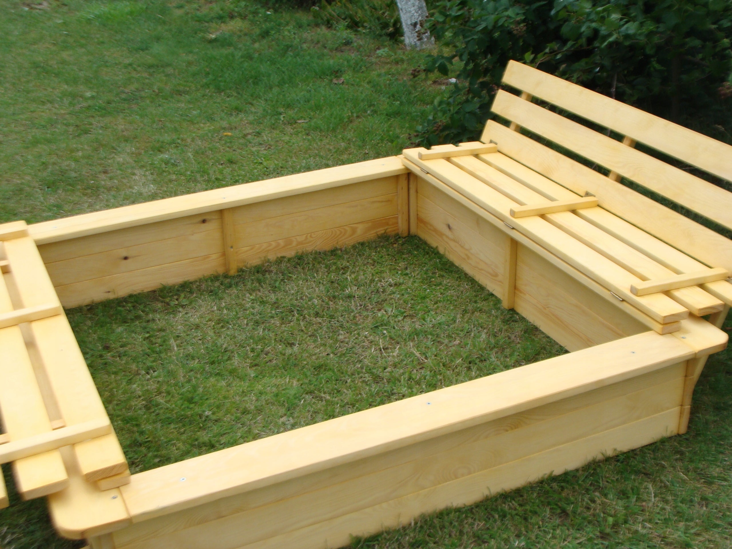 SANDBOX SANDBOXES PAINTED 150*150*30,9*200 Kid's age 2＋ years