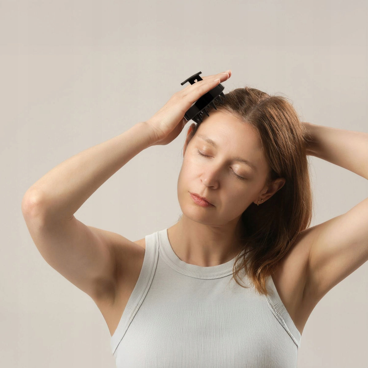 SCALP MASSAGER SILICONE BRUSH FOR WASHING HAIR BLACK KEDICA Medical device no