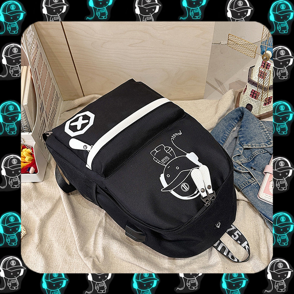 SCHOOL BACKPACK GLOW-IN-THE-DARK REFLECTIVE YOUTH USB BLACK Packaging status original