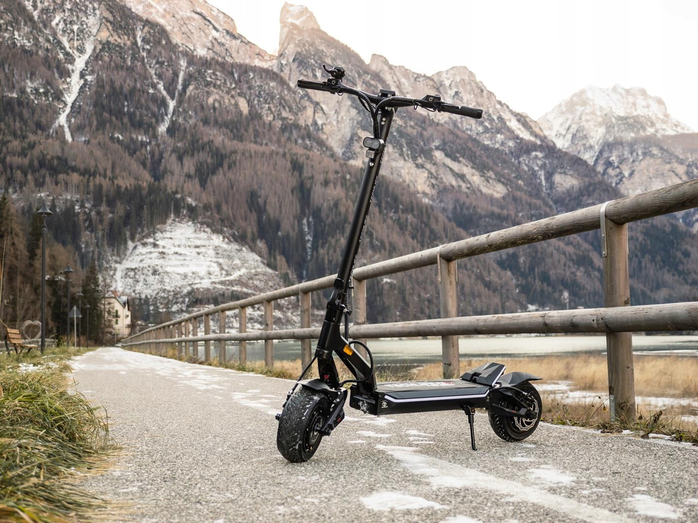 SCOOTER ELECTRIC BATTERY SAMSUNG TECHLIFE Q7 V2 2X1500W PLUMBING Engine power 2000 W