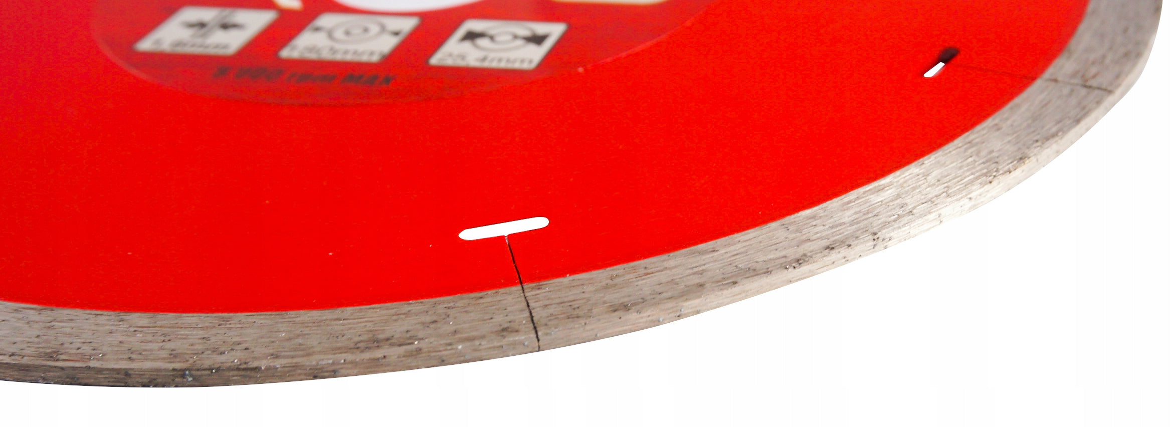 SEGMENTED DIAMOND DISC FOR CONCRETE STONE CUBES 180mm x 25,4 SEGMENT Manufacturer code V44351
