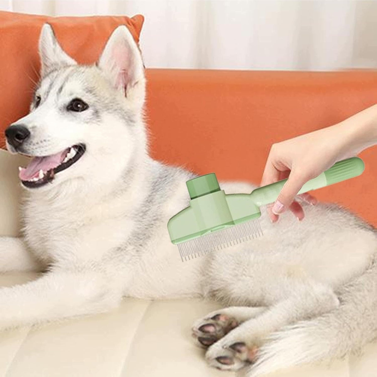 SELF-CLEANING COMB FOR ANIMALS YELLOW AND GREEN - 2 PIECES Packaging status original
