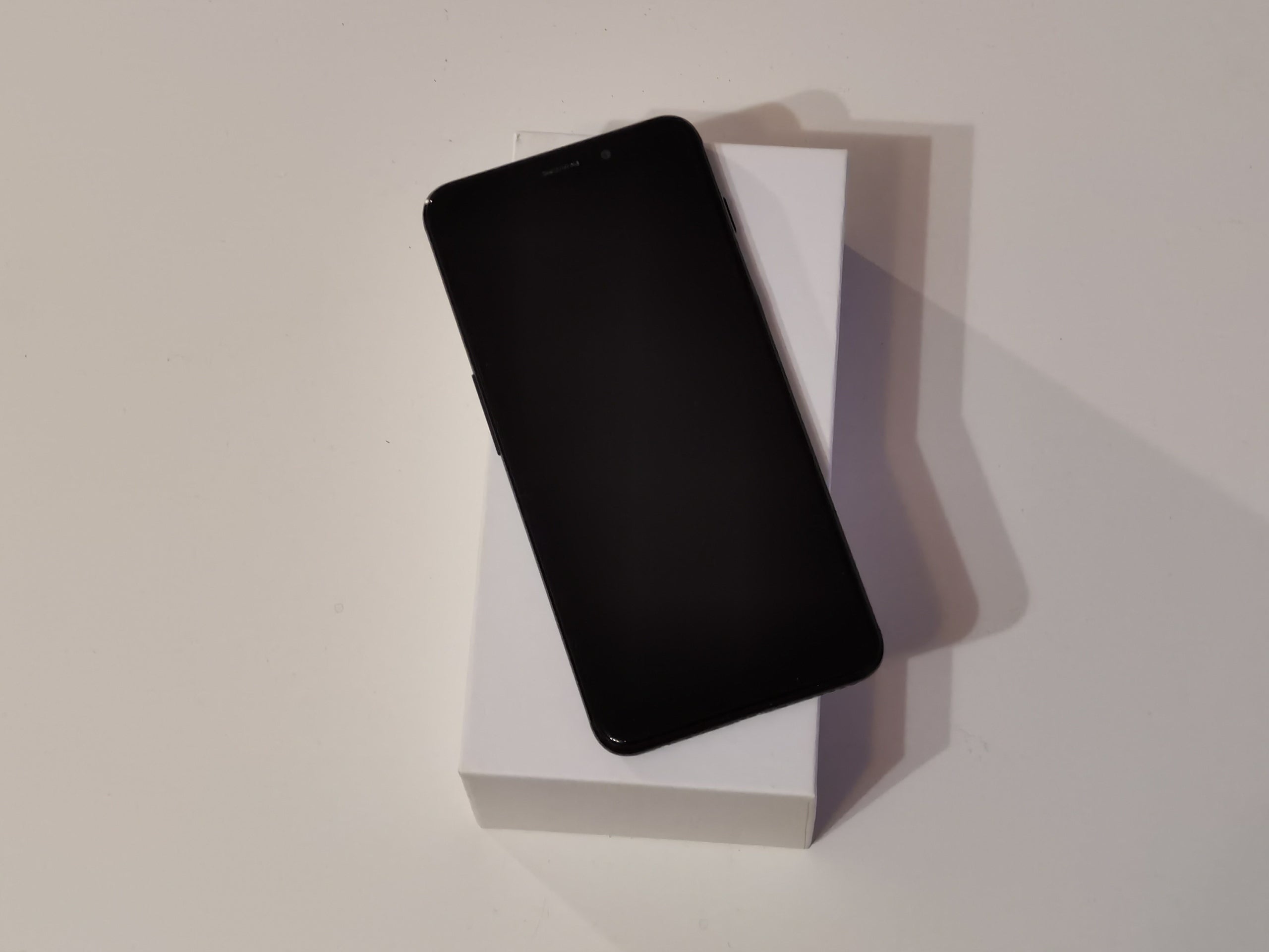 SENSATIONAL SMARTPHONE MEIZU M6s 3 GB / 32 GB BLACK - SET! Charger included yes