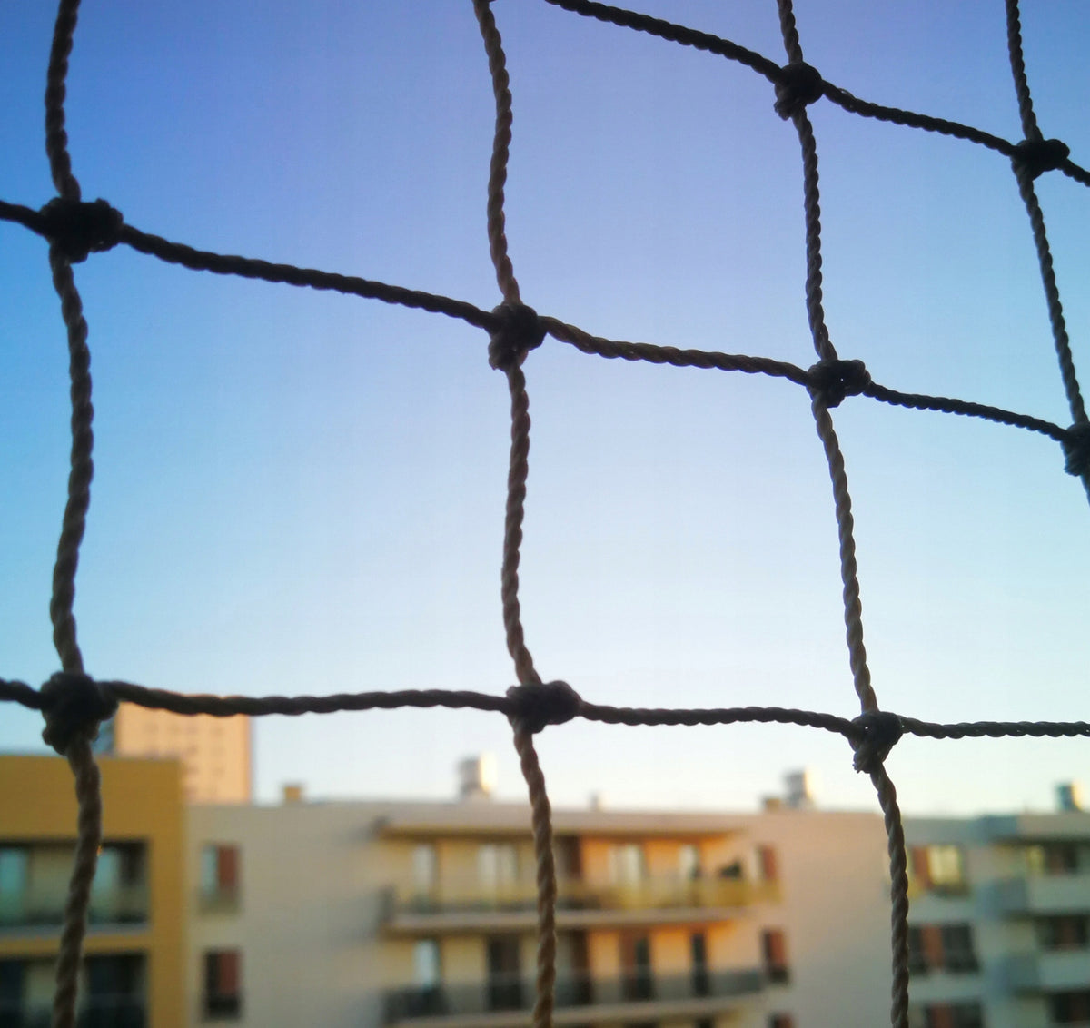 SET CAT BALCONY NET REINFORCED WITH WIRE WITHOUT DRILLING 4x2M Manufacturer code ZESTAW Z DRUCIKIEM 4x2 , 40 mm