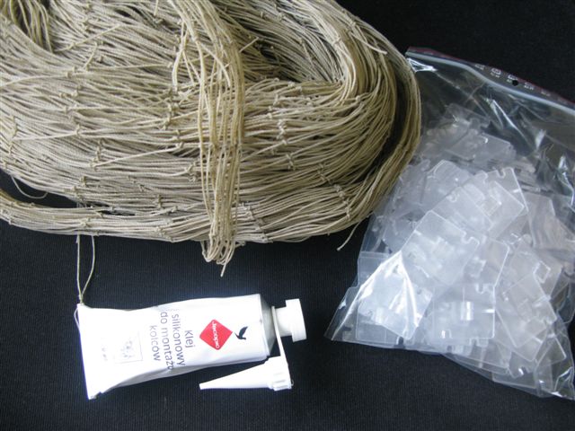 SET MEGA STRONG CAT NET FOR HOOKS 8 X 3 Manufacturer code ZESTAW 8x3-28 mm MOCNA SIATKA NA BALKON