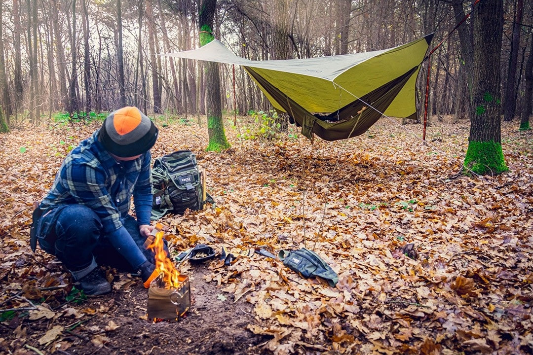 SET OF GARDEN HAMMOCK WITH MOSQUITO NET 330 X 140 CM TARP SURVIVAL TAPES Total length 330 cm