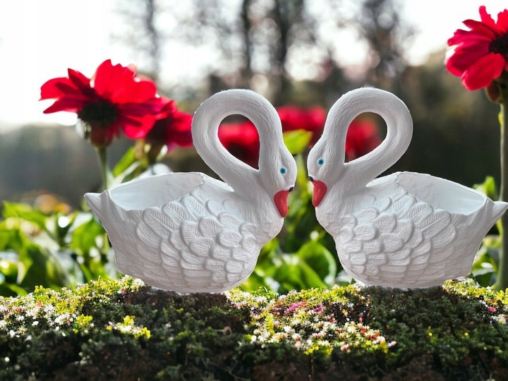 SET OF GARDEN POTS IN THE SHAPE OF A SWAN 2X FLOWER COVER 35CM Manufacturer no brand