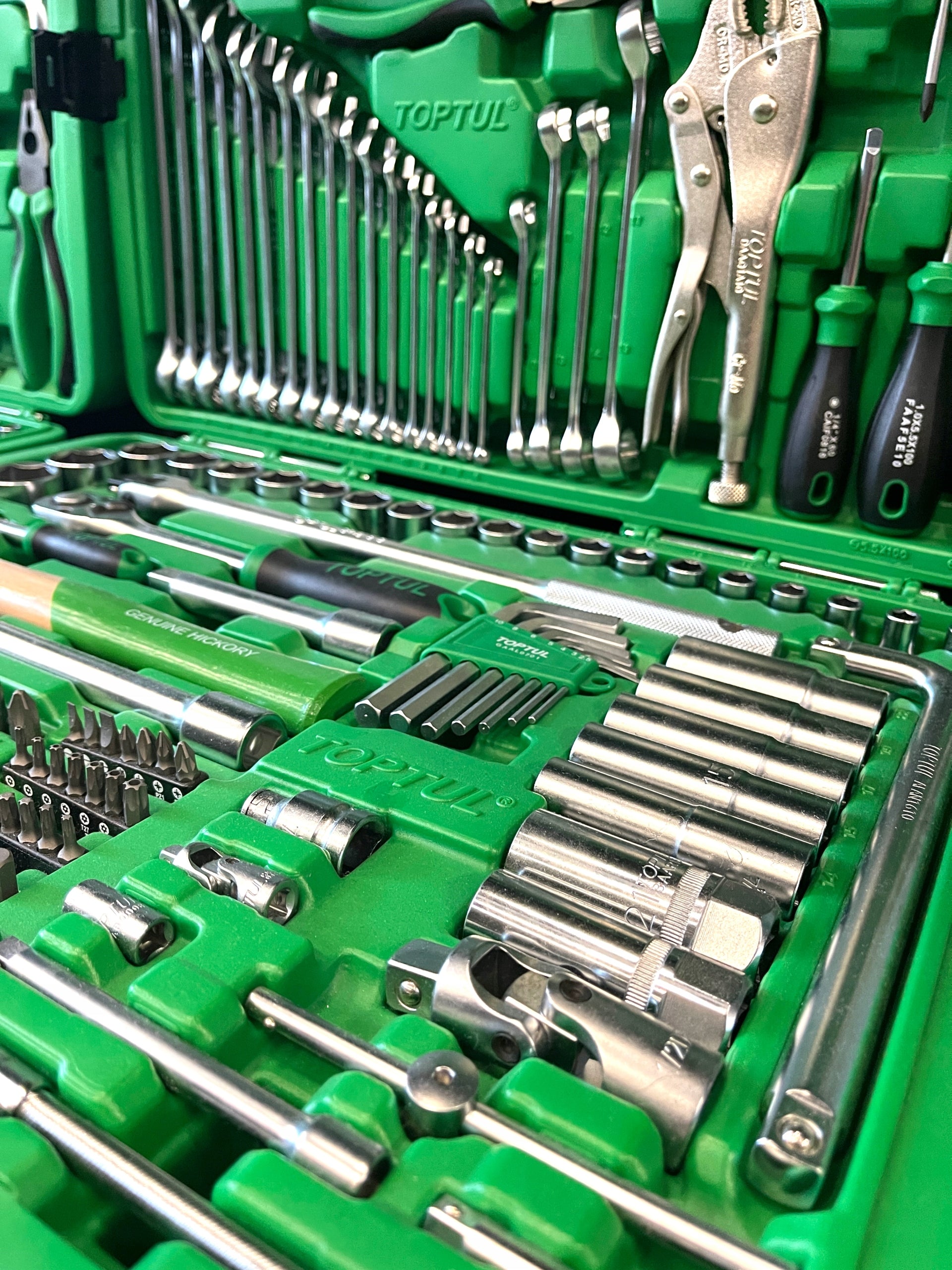 SET OF MIXED TOOLS 1/4 1/2 KEYS 150EL TOOL CASE TOPTUL Manufacturer code GCAI150R