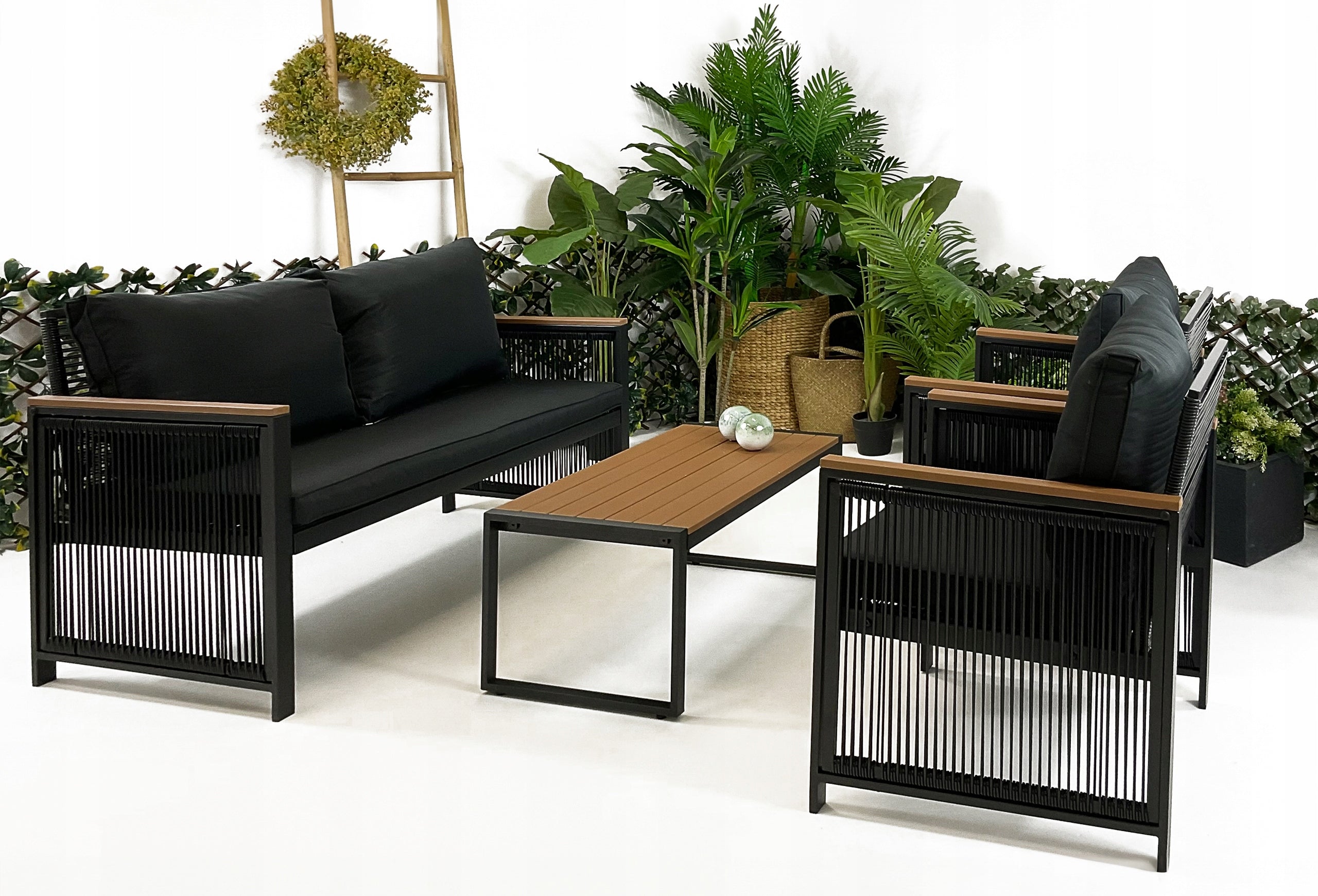 SET OF MODULAR GARDEN FURNITURE SOFA ARMCHAIR TABLE FOR TERRACE CUBA BLACK Number of items in the set 4