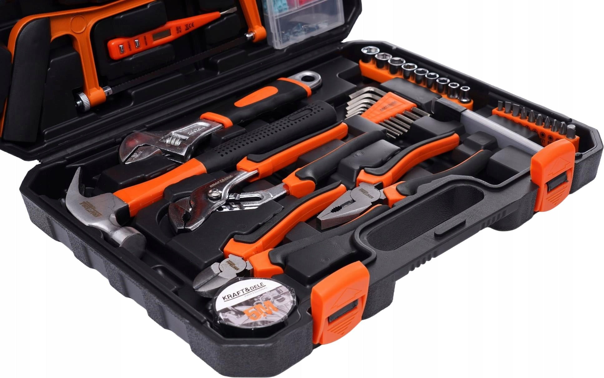 SET OF TOOLS KEYS TOOL CASE WRENCHES BITS PLIERS 100 EL. Number of items in the set 100