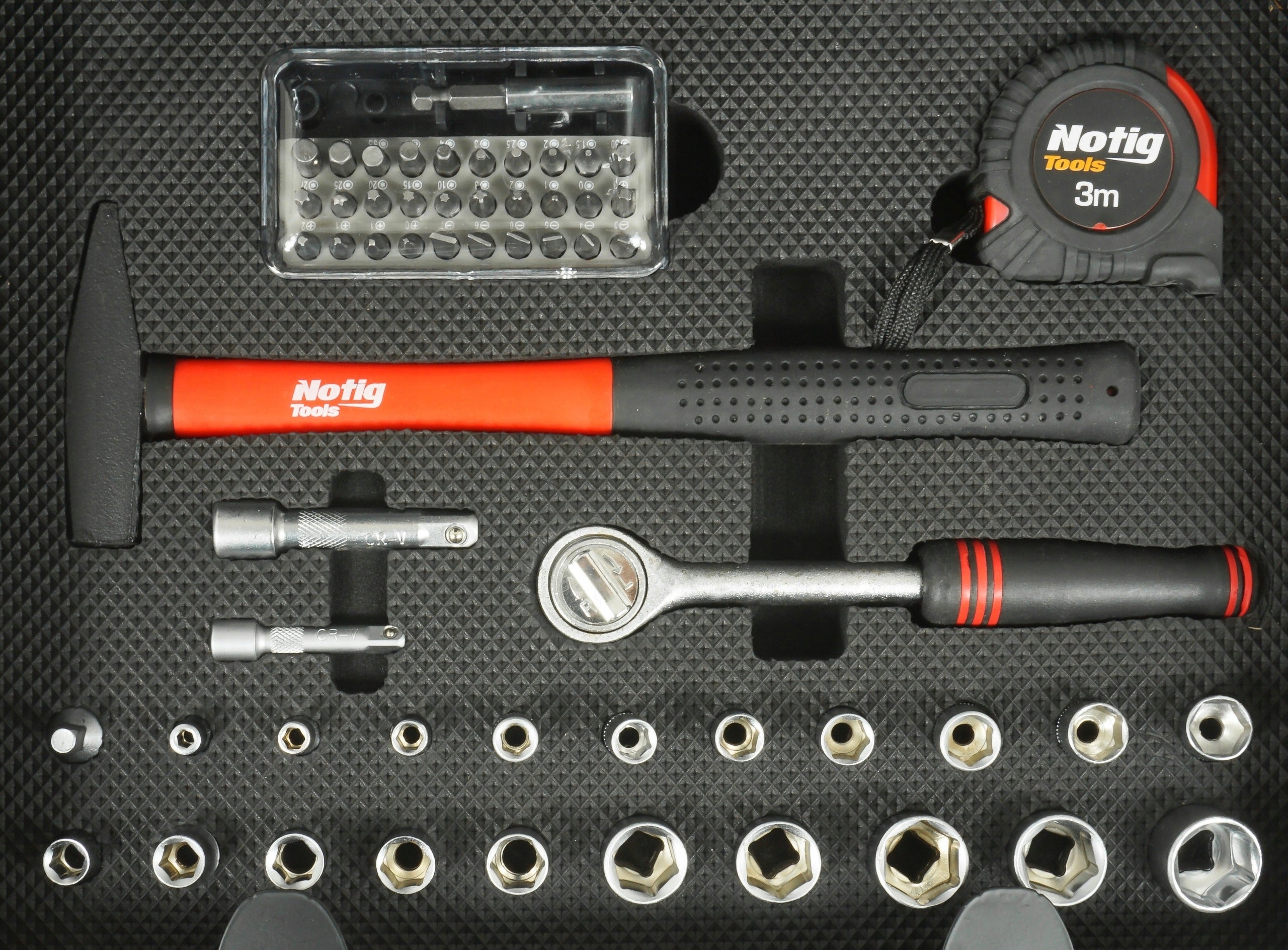 SET OF WRENCH TOOLS 90 EL TOOL CASE WRENCHES SCREWDRIVERS Customs tariff code 82060000