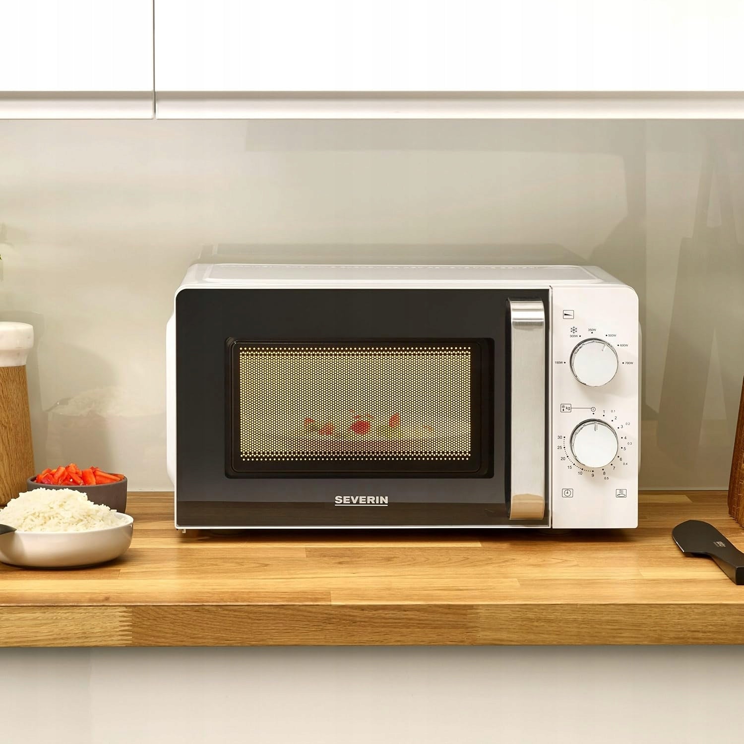 SEVERIN MW 7885 Freestanding Microwave Oven 700W Packaging status original
