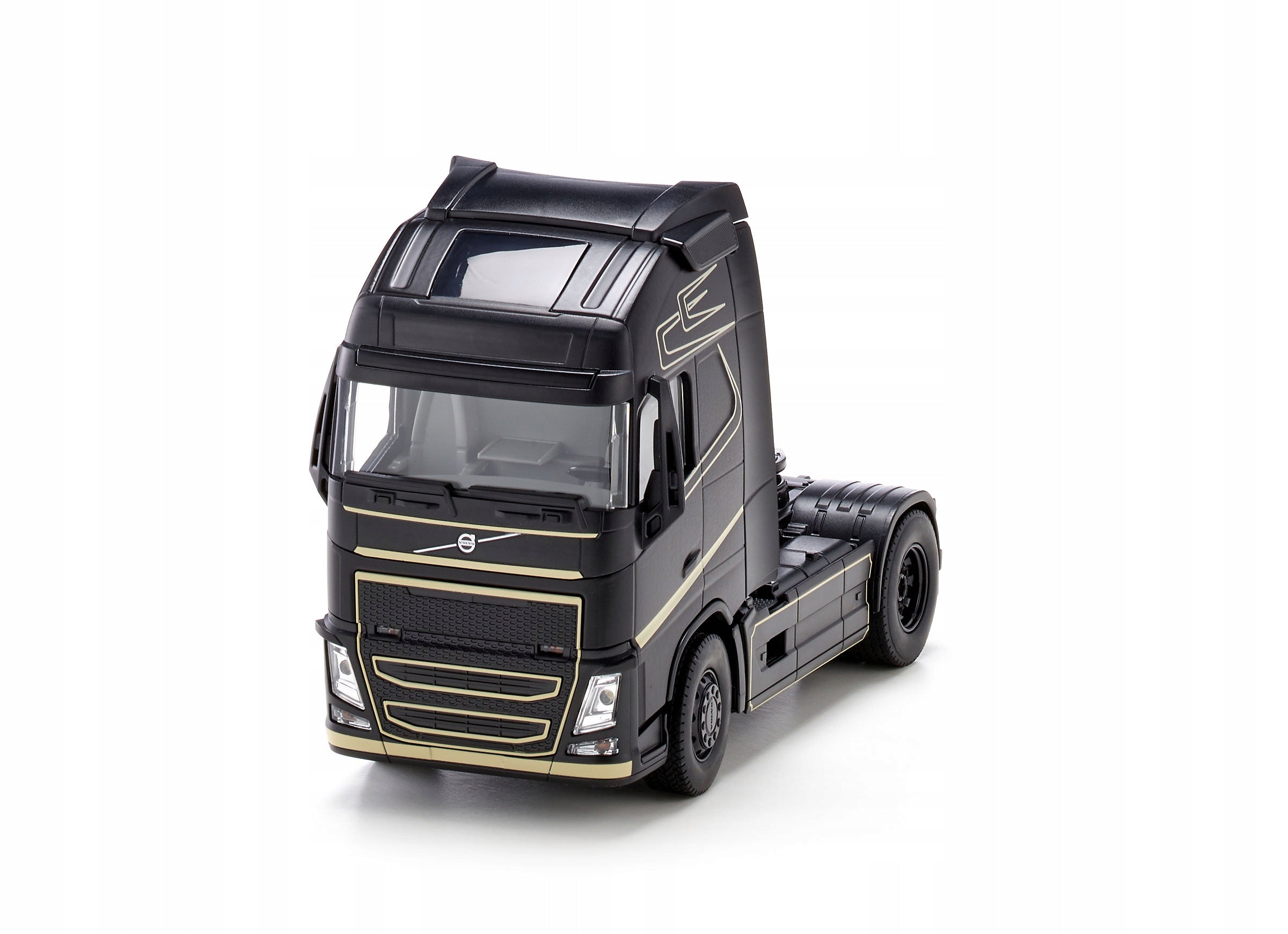 SIKU 6737 VOLVO FH16 TRACTOR UNIT FOR METAL PILOT Manufacturer code 6737 6731 S6731