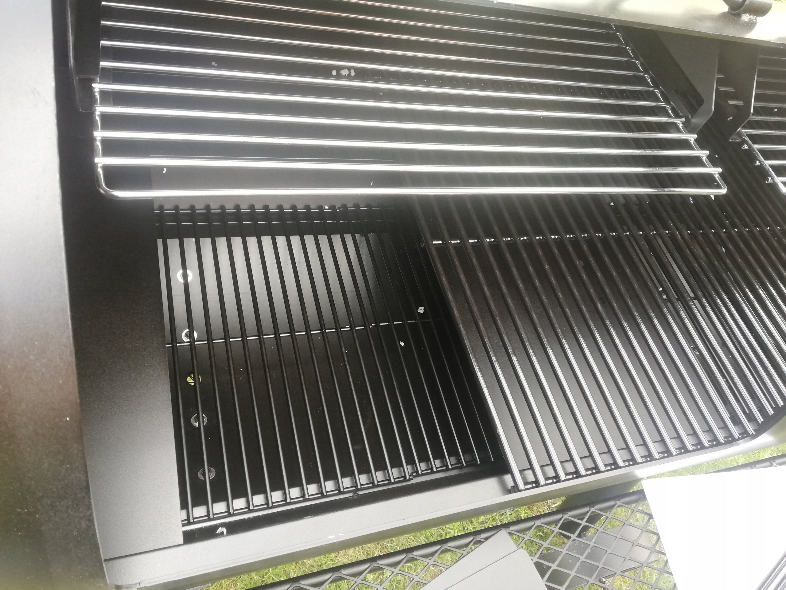 SOLID CHARCOAL GRILL EL FUEGO MINNESOTA 2 CHAMBERS 153KG THICK GRATE AT HAND Grill height 153 cm