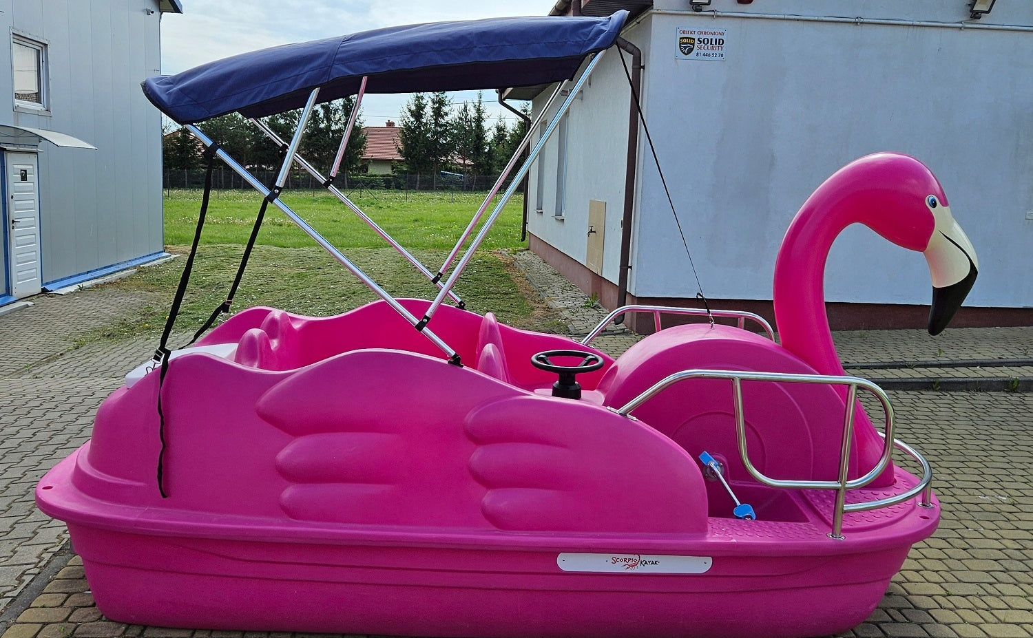 SOLID WATER BIKE FOR 4 PEOPLE WITH VISOR FOR FLAMINGO RENTAL Model FLAMING
