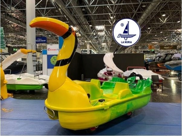 SOLID WATER BIKE TOUCAN FOR 4 PEOPLE FOR RENTAL WITH WHEELS Brand no brand