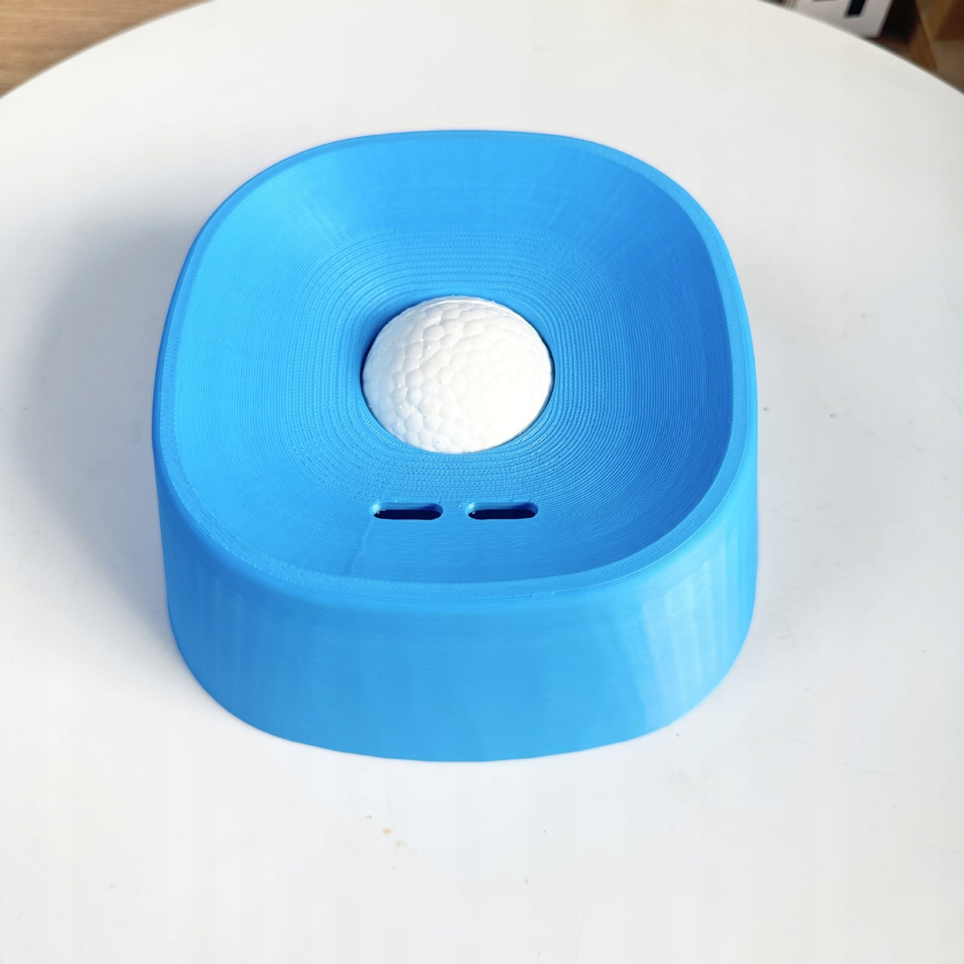 SPHERICAL SLOW-FEED BOWL FOR CATS AND DOGS BOWL FOR SMOOTH SLOW FOOD Device type slow-release