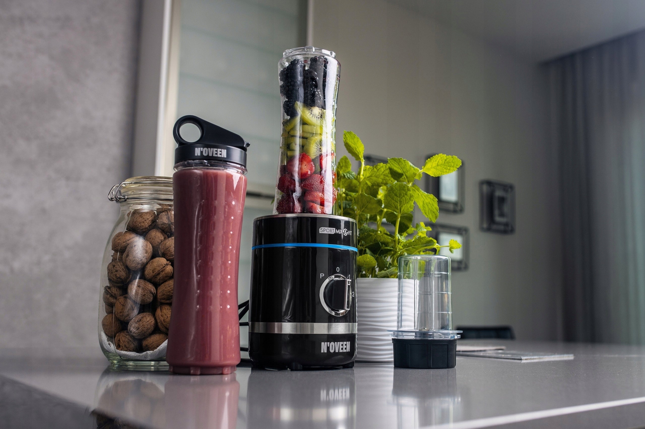 SPORTS BLENDER SMOOTHIE COCKTAIL MIXER + GRINDER Brand N'oveen