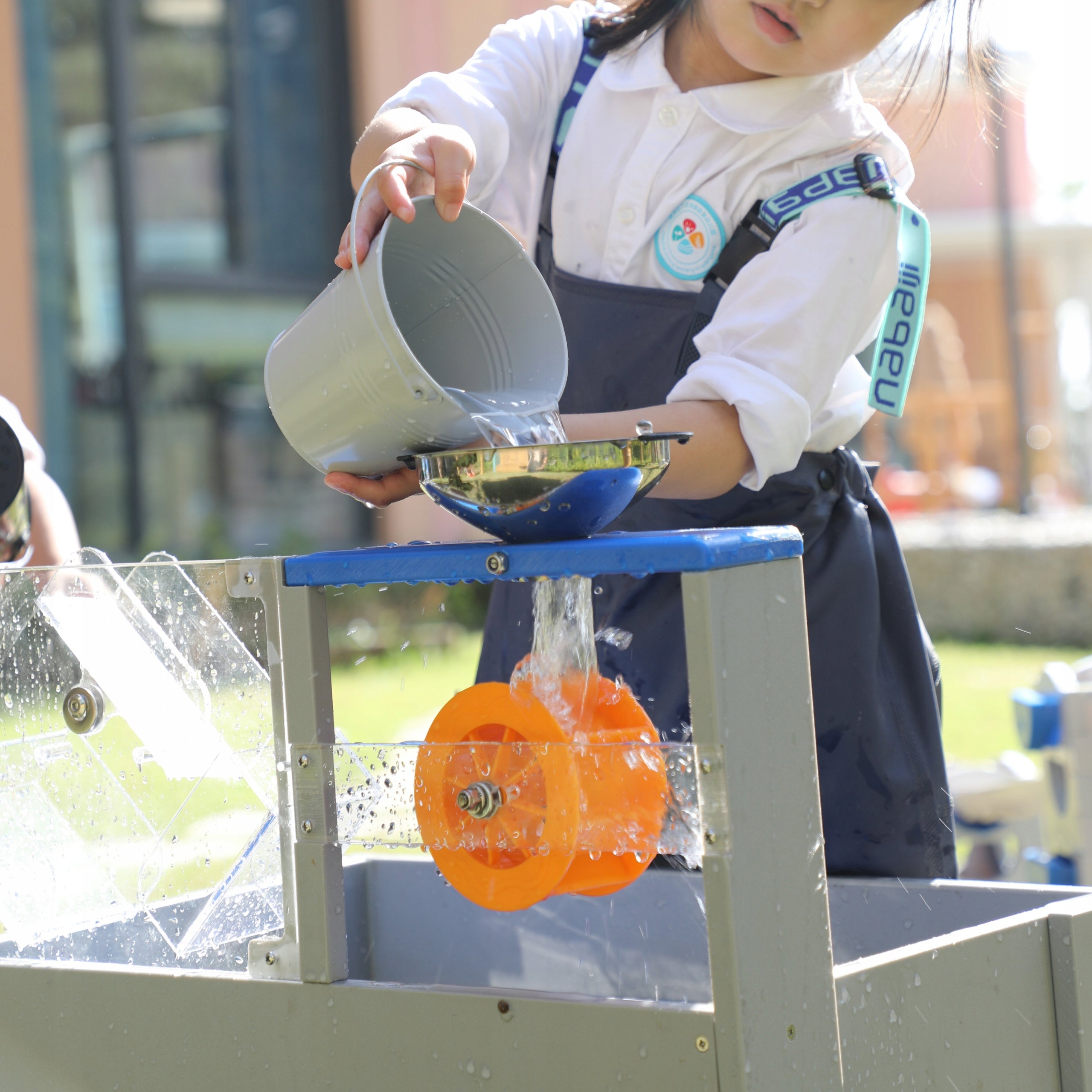 SQUARE TOYS EXPERIMENTAL SET WATER TABLE FOR SAND CLASSIC WORLD EDU Kind Water