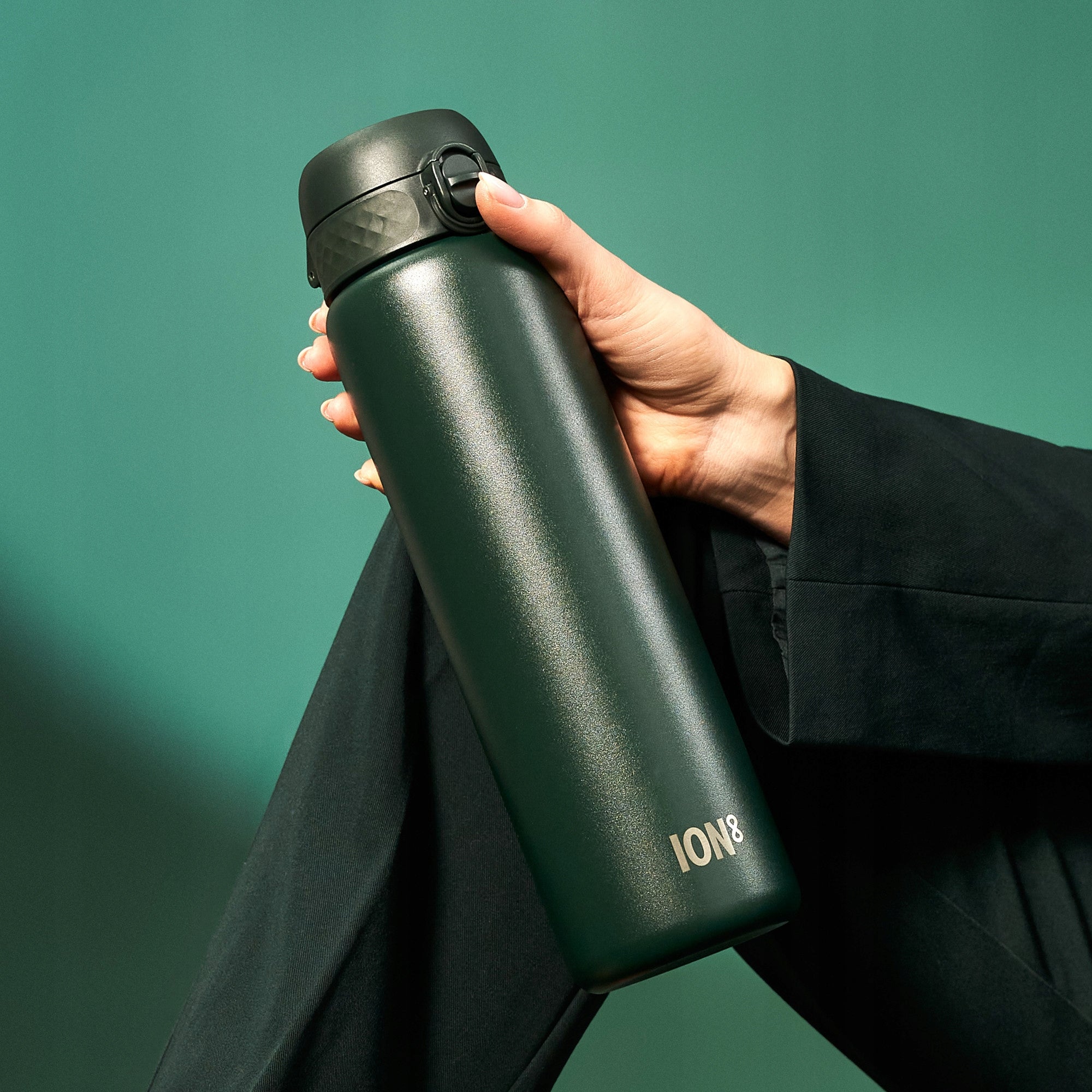 STEEL BOTTLE -ATEST PZH- MILITARY GREEN STAINLESS STEEL ION8 1,2 LITER Color green