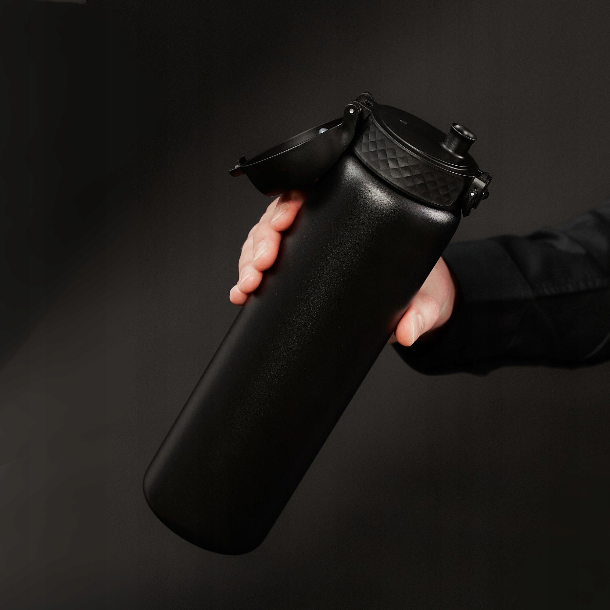 STEEL WATER BOTTLE LARGE AIRTIGHT TOURIST BLACK BOTTLE SPORT ION8 1,2 LITER Manufacturer code I8SS1000BLK
