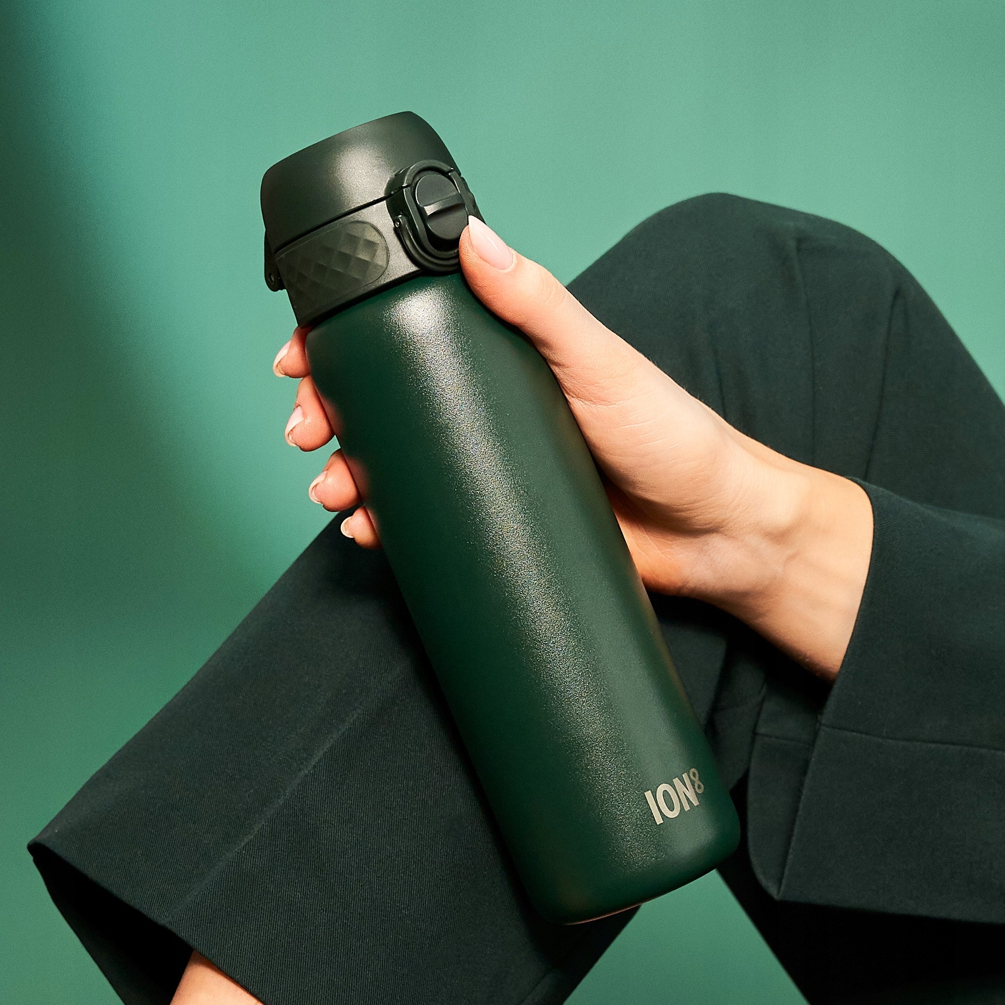 STEEL WATER BOTTLE - PZH CERTIFICATE - STAINLESS MILITARY GREEN ION8 0,6 L 600 ml Packaging status original