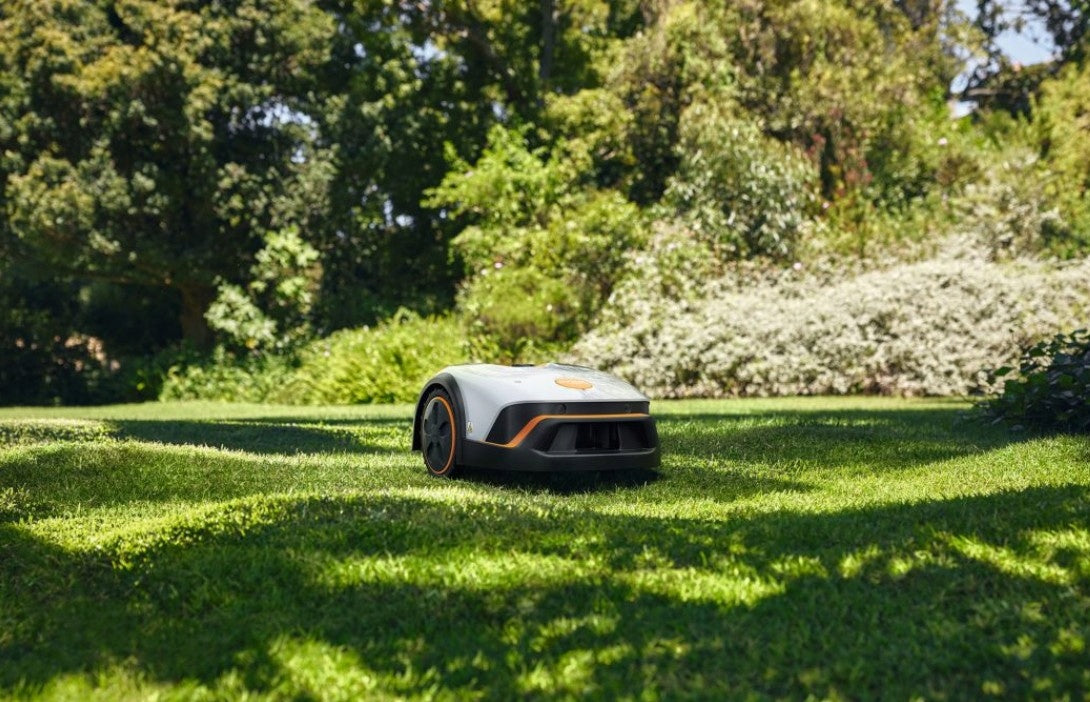 STIHL iMOW 3 mowing robot Mowing width 20 cm