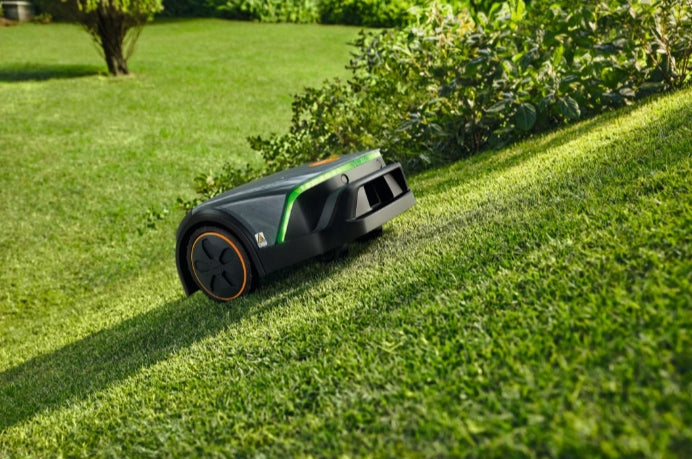 STIHL iMOW 4.0 EVO autonomous (EU2) IA02-011-1446 robotic mower Series iMOW 4.0 EVO