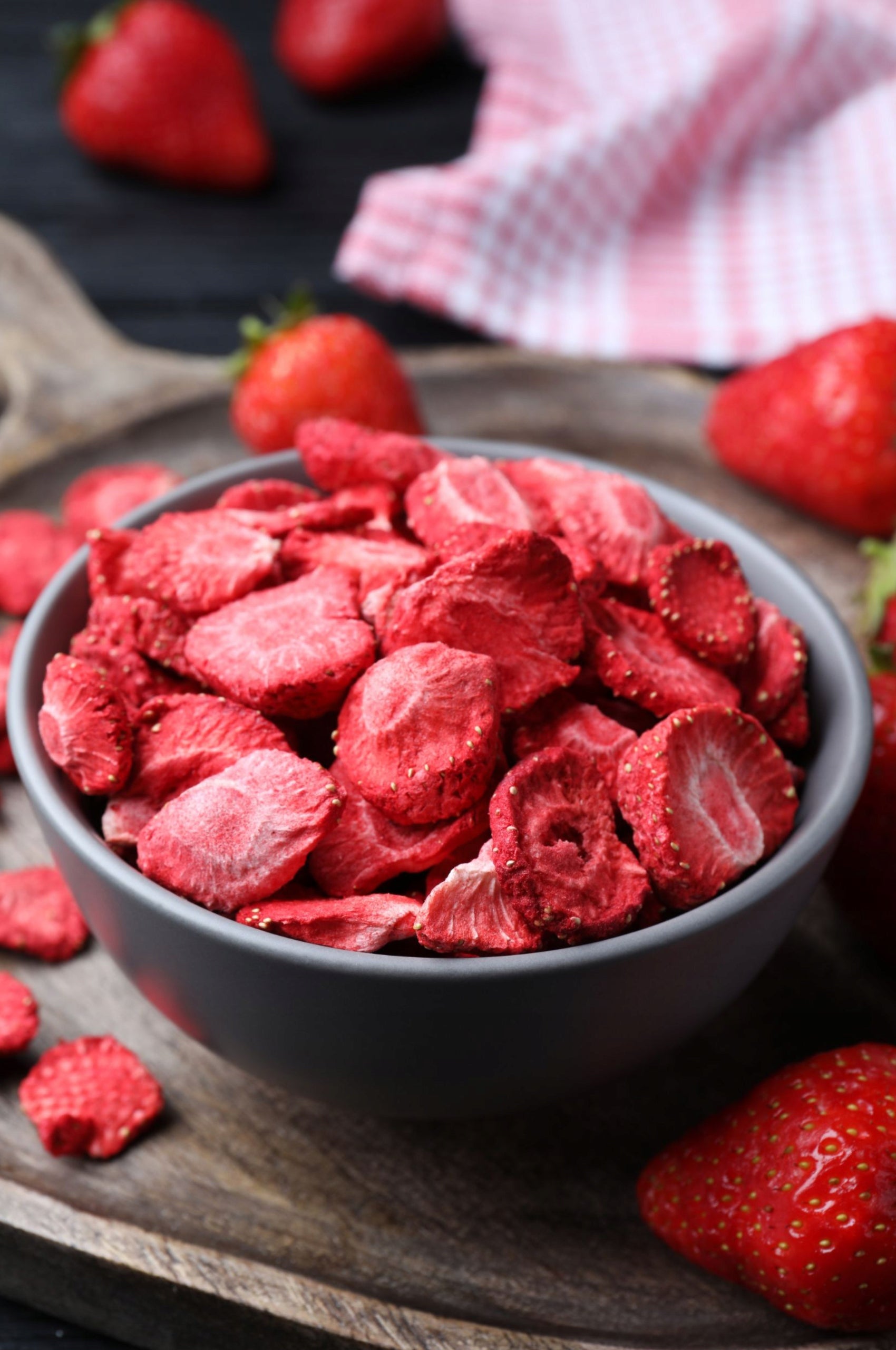 STRAWBERRIES FREEZE-DRIED SLICES 20 g Strawberry Dried WITHOUT ADDED SUGAR Manufacturer code Truskawka Suszona BEZ CUKRU 20 g