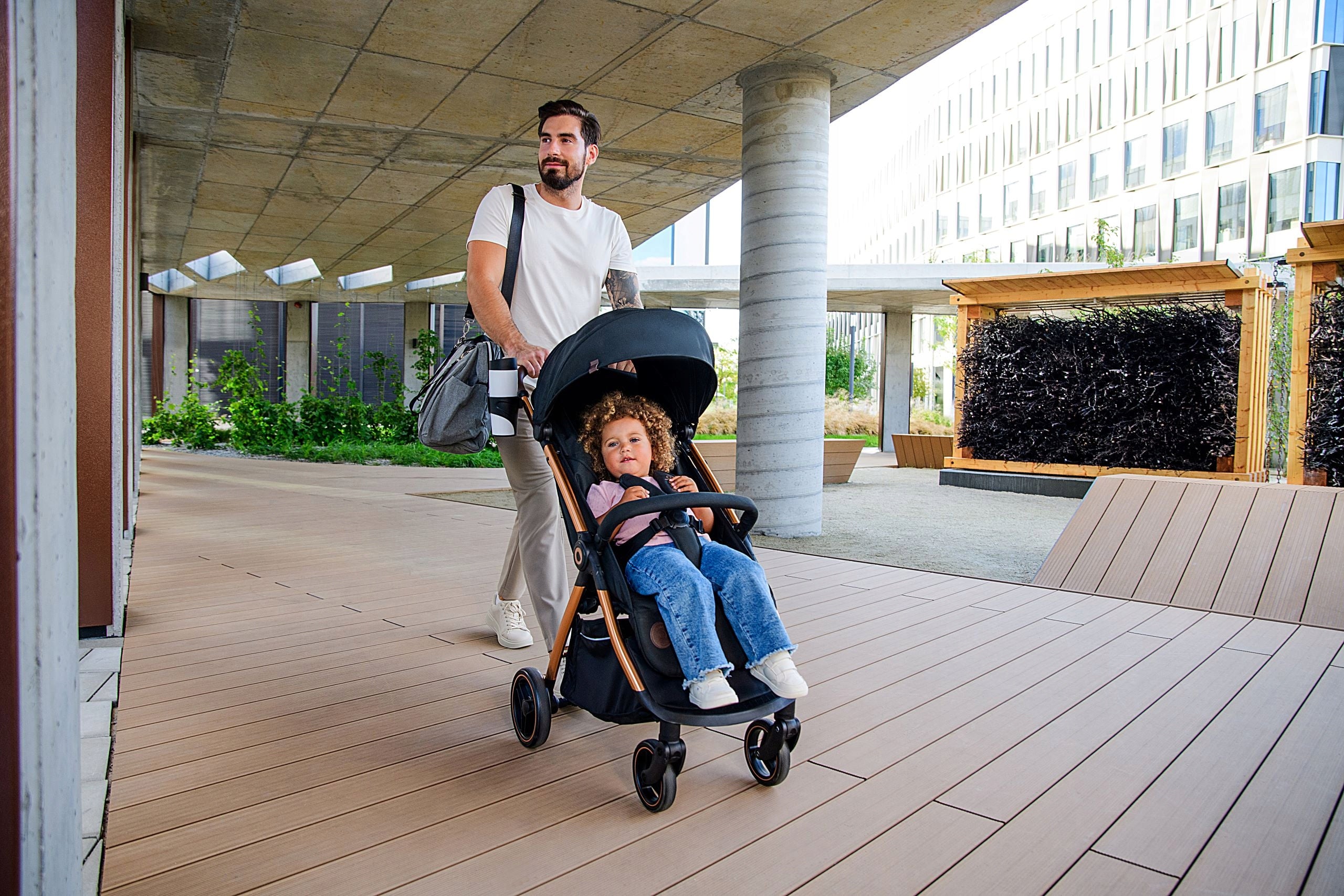 STROLLER UP TO 22 MAINTENANCE-FREE WHEELS QUICK FOLDING LIONELO INGRID Packaging status original