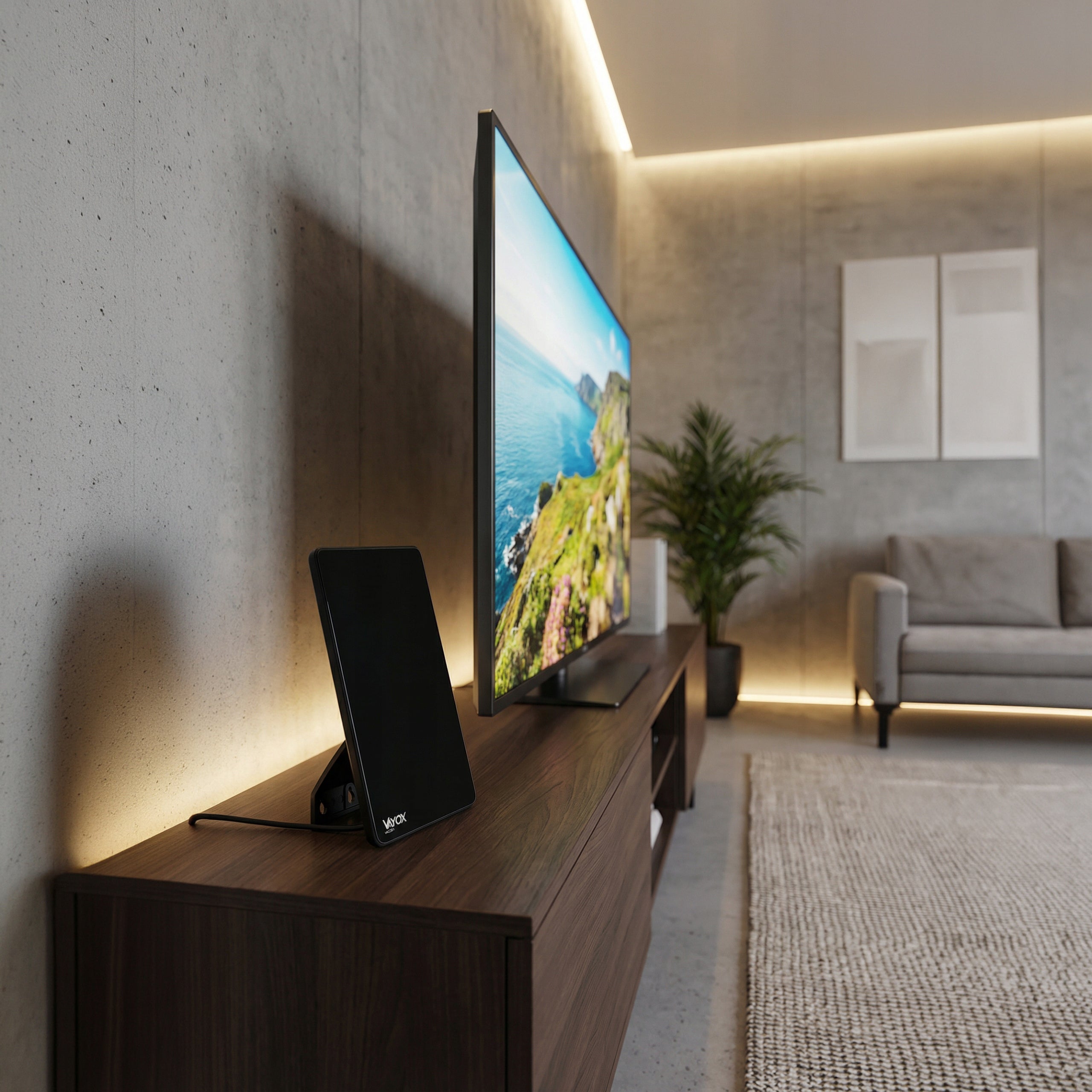 STRONG ACTIVE ROOM ANTENNA TV FHD 4K MUX-8 LTE AMPLIFIER DVB-T2 VAYOX Packaging status original
