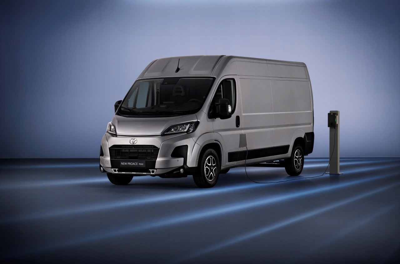 STRONG Toyota ProAce MAX Measuring Covers from 2024+ Manufacturer LOGO POKROWCE