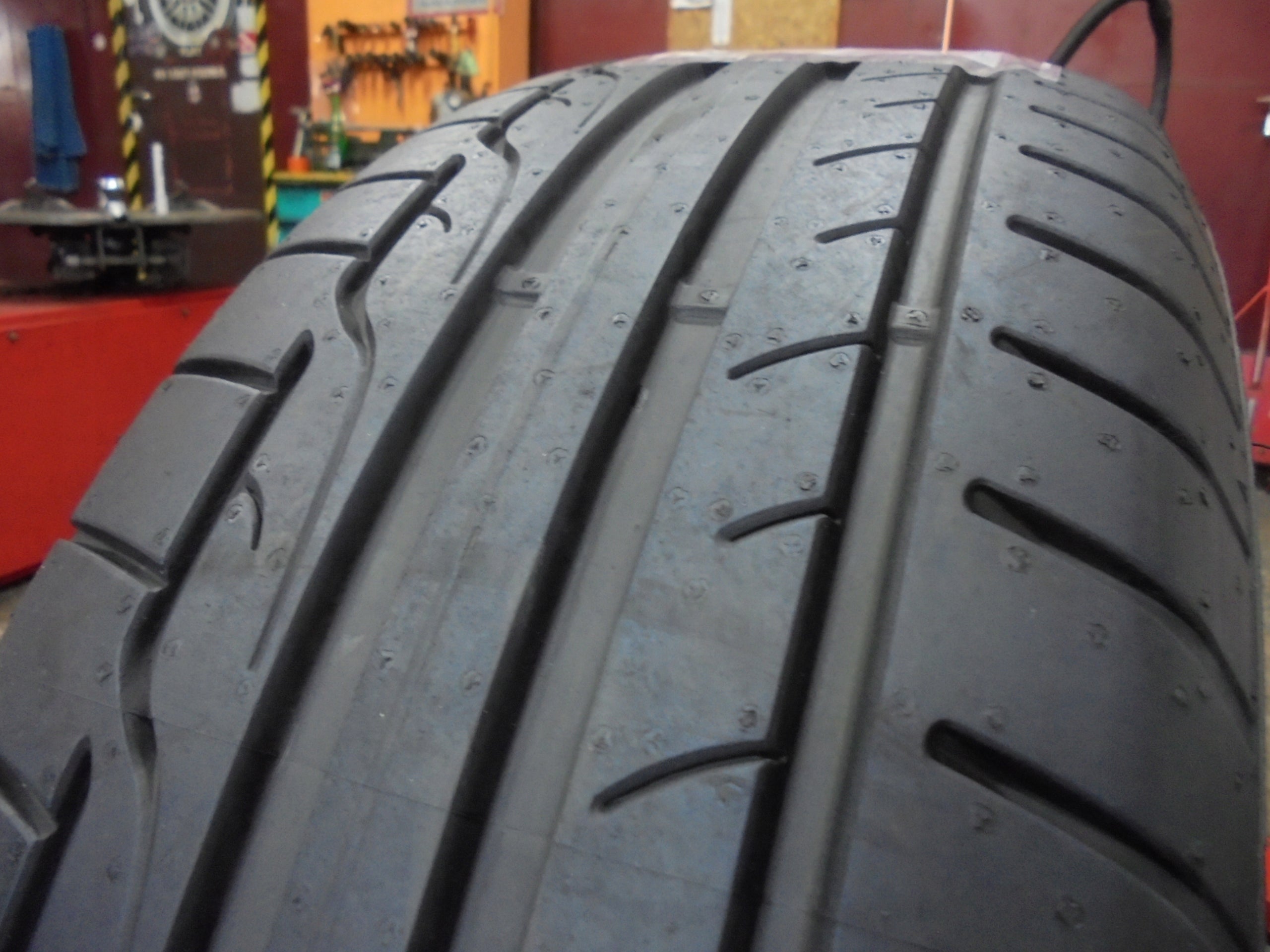 SUMMER 235/55/19 235/55R19 101V DUNLOP SPORT MAXX RT Number of tires offered 1 pc.