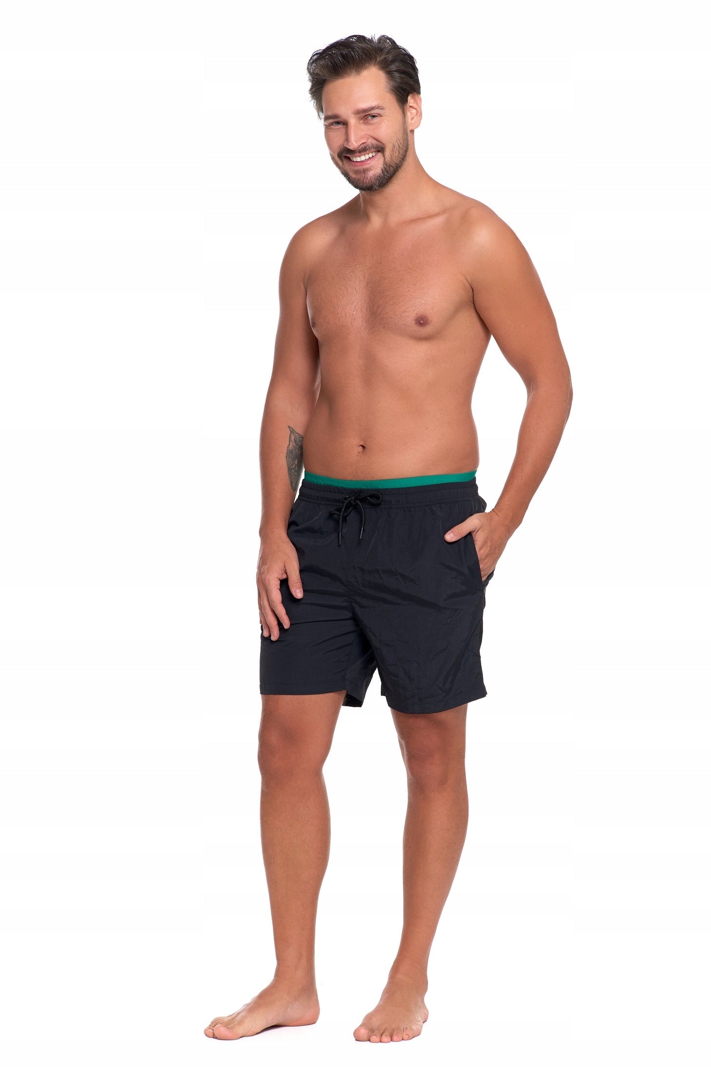 SWIMMING TRUNKS men's beach shorts black comfortable FREEBIE TOWEL MORAJ XL Main pattern plain