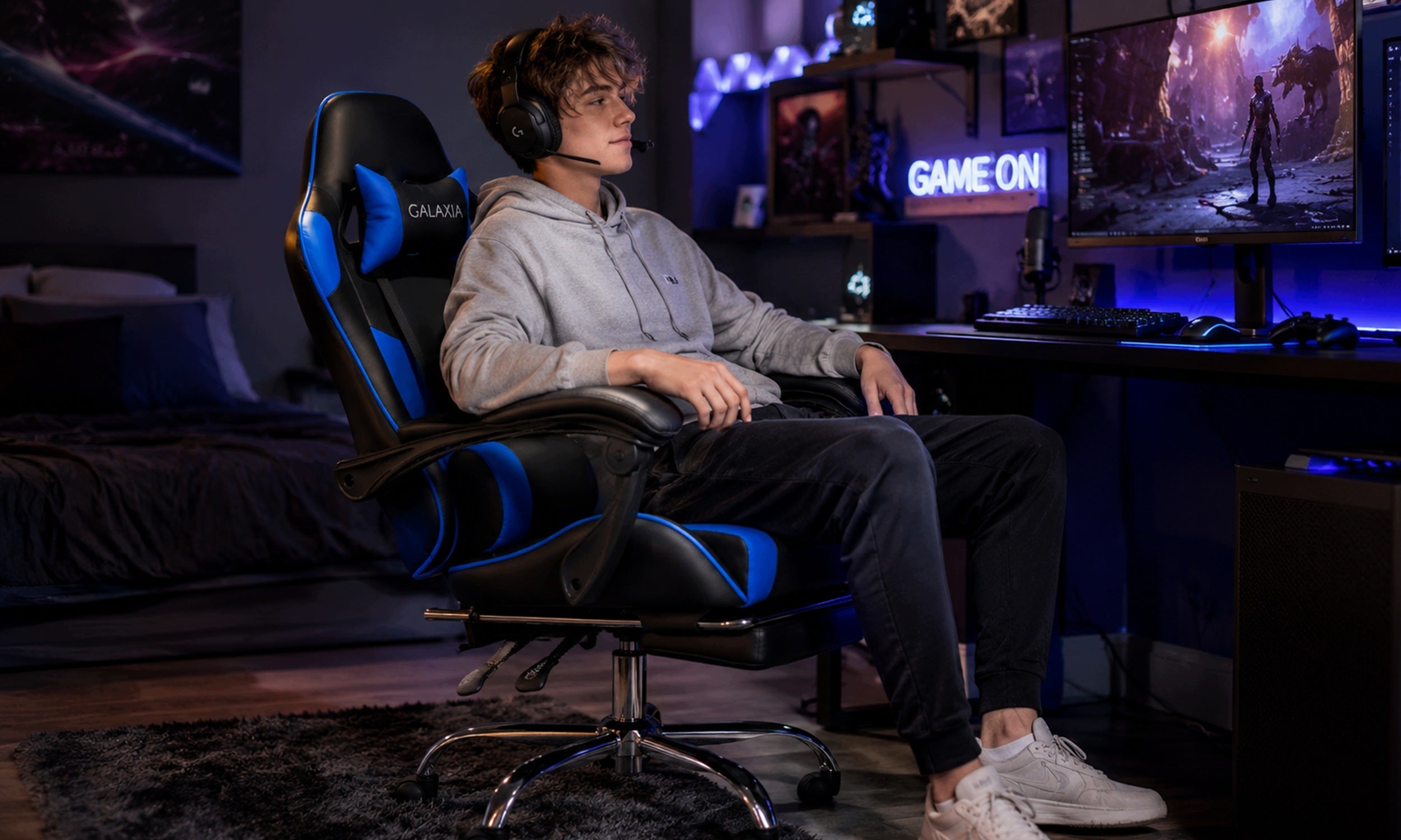 SWIVEL GAMING CHAIR WITH FOOTREST ADJUSTABLE SWIVEL GAMING CHAIR Medical device no